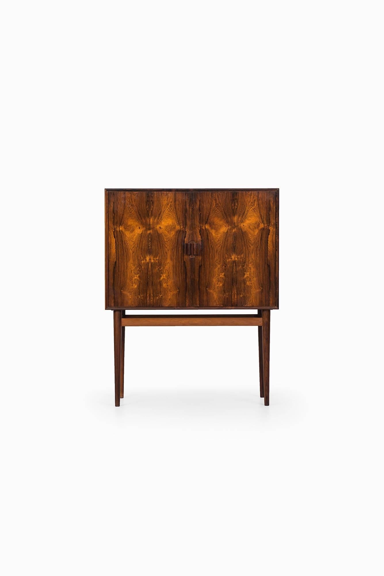 Rare bar cabinet model 63 designed by Helge Vestergaard-Jensen. Produced by Jason møbler in Denmark.