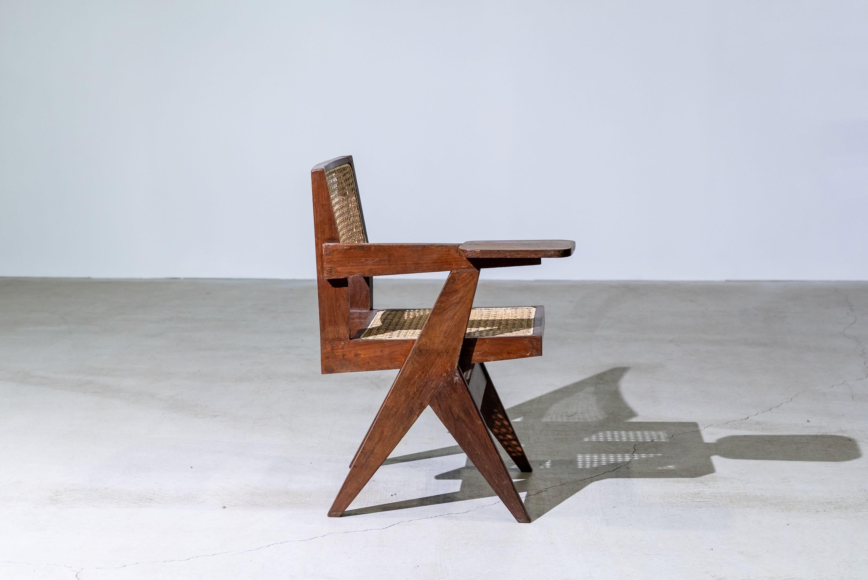Chaise de table de Pierre Jeanneret, vers 1960 Bon état - En vente à Tokyo, JP