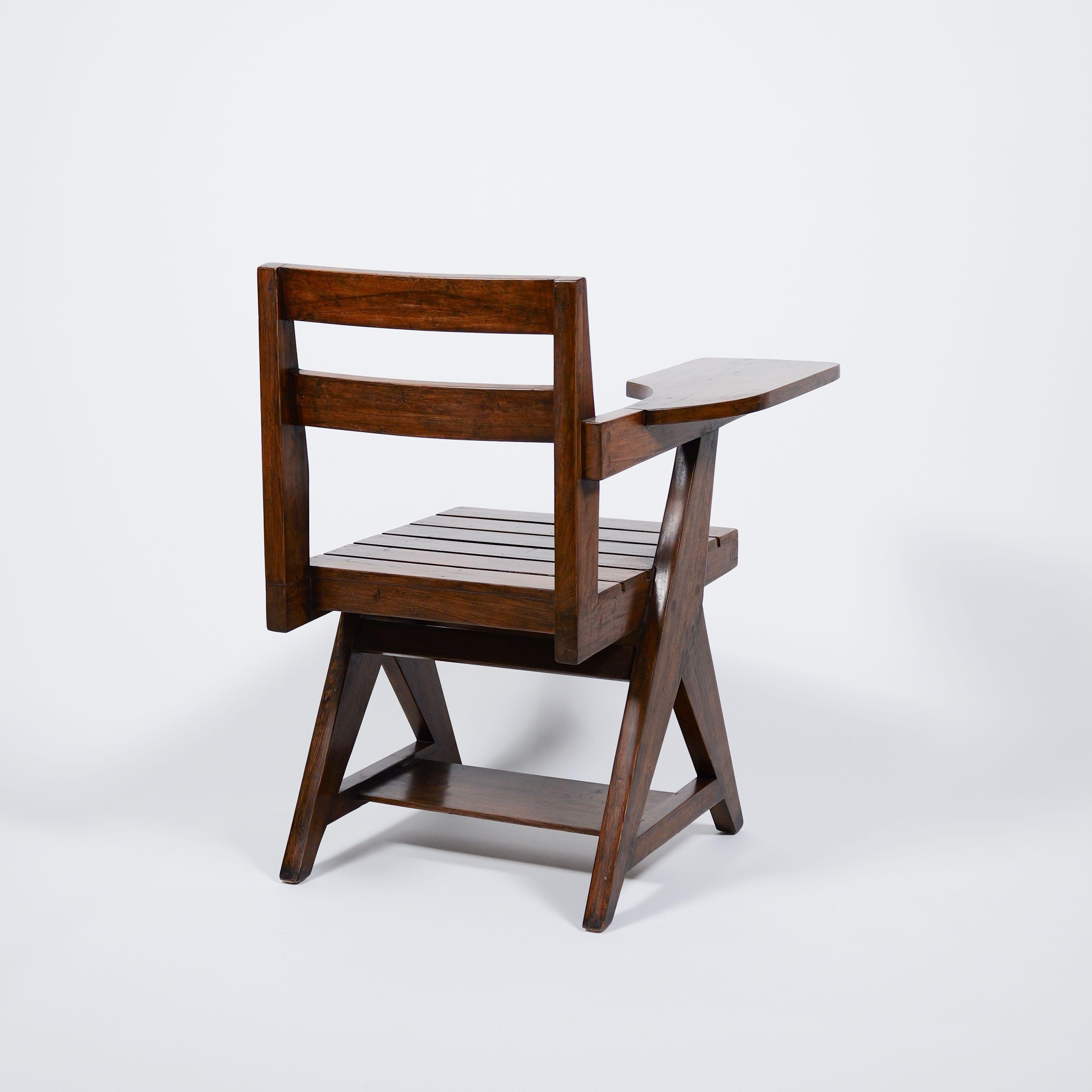Indien Chaise de table en Wood de Pierre Jeanneret, vers 1960 en vente