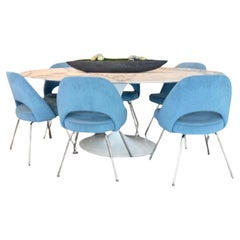 Knoll Saarinen Pedestal Table Dining Set with Saarinen Executive Dining Chairs