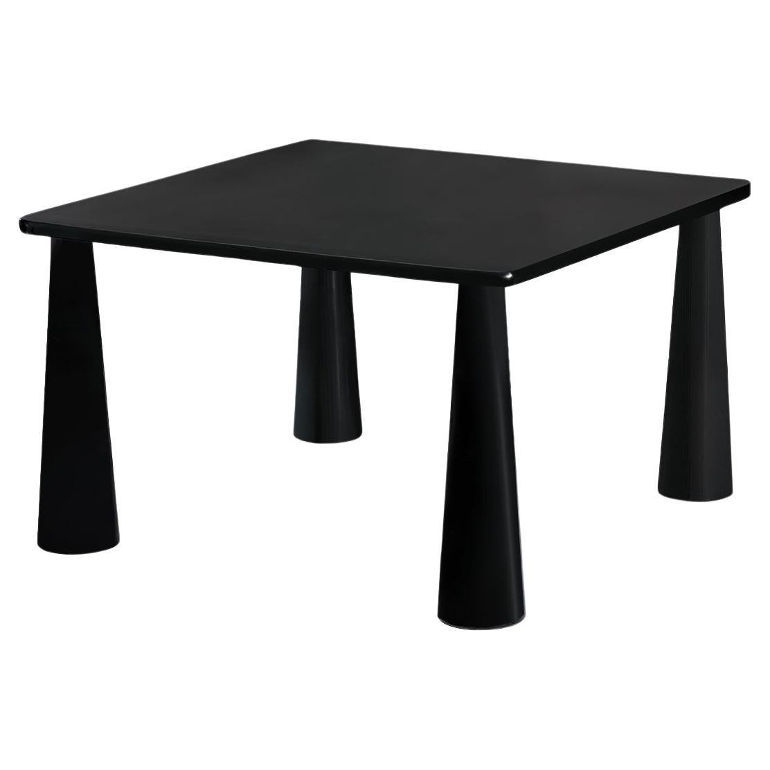 Mesa de comedor escultural contemporánea lacada en negro Trance
