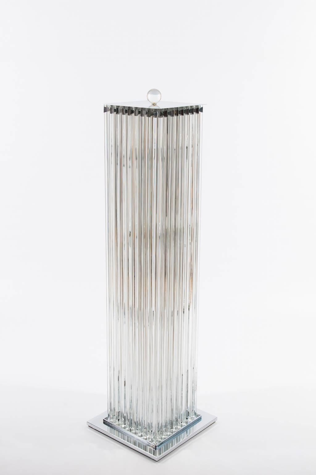 Elegant Floor Lamp in blown Murano Glass clear color with triedros elements, 1990s Italy. 
This limited editions floor lamp has an amazing cubic squared shape composed by transparent glass triedro elements allocated in a chromed frame. At its top, a