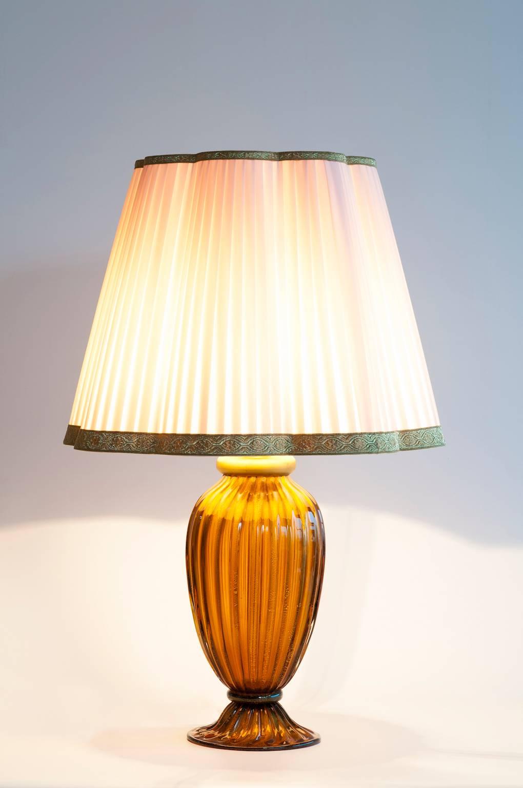 Italian Venetian Table Lamp in Blown Murano Glass Amber and Gold, 1970s For Sale 2