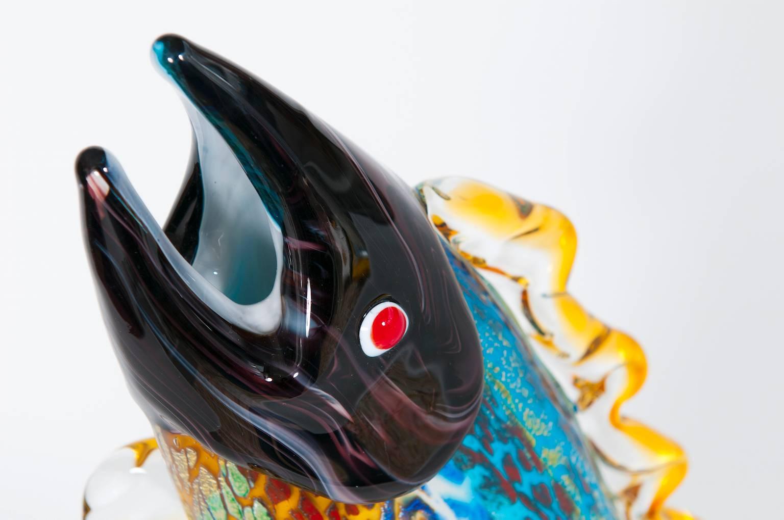 Italian Murano Glass Fish Sculpture Signed Toso, circa 1970s 1