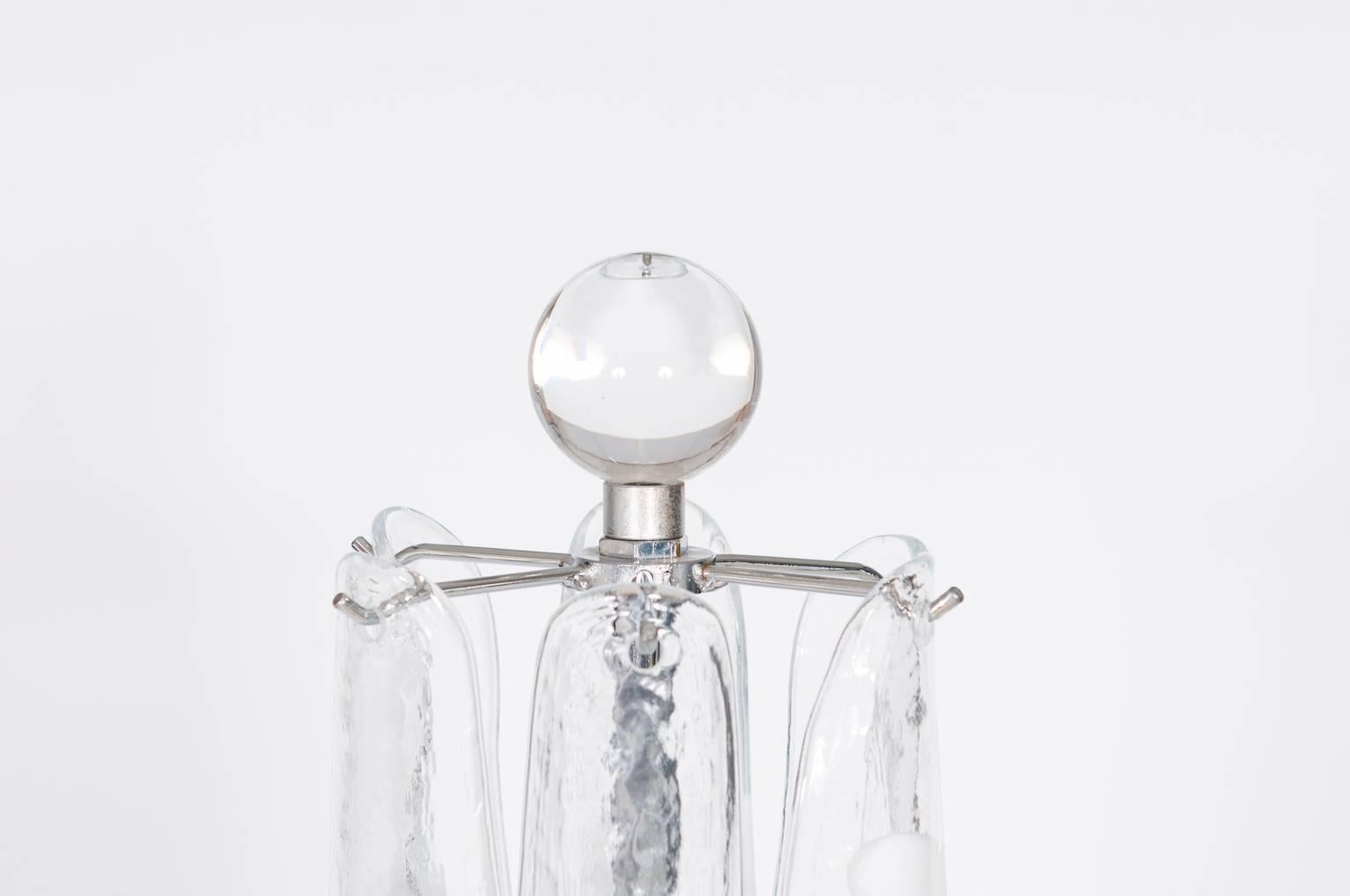 Lampada da tavolo italiana, veneziana, vetro soffiato di Murano, bianco Attr a Mazzega, anni '70 in vendita 1