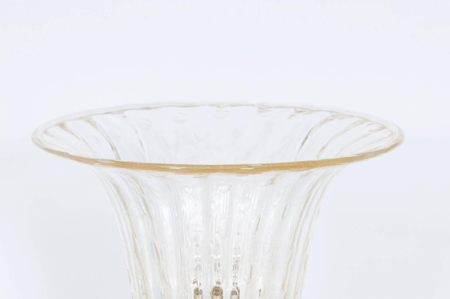 Imposante Handcrafted Murano Glas Tischlampe mit untergetauchten Blasen Contemporary im Zustand „Hervorragend“ im Angebot in Villaverla, IT