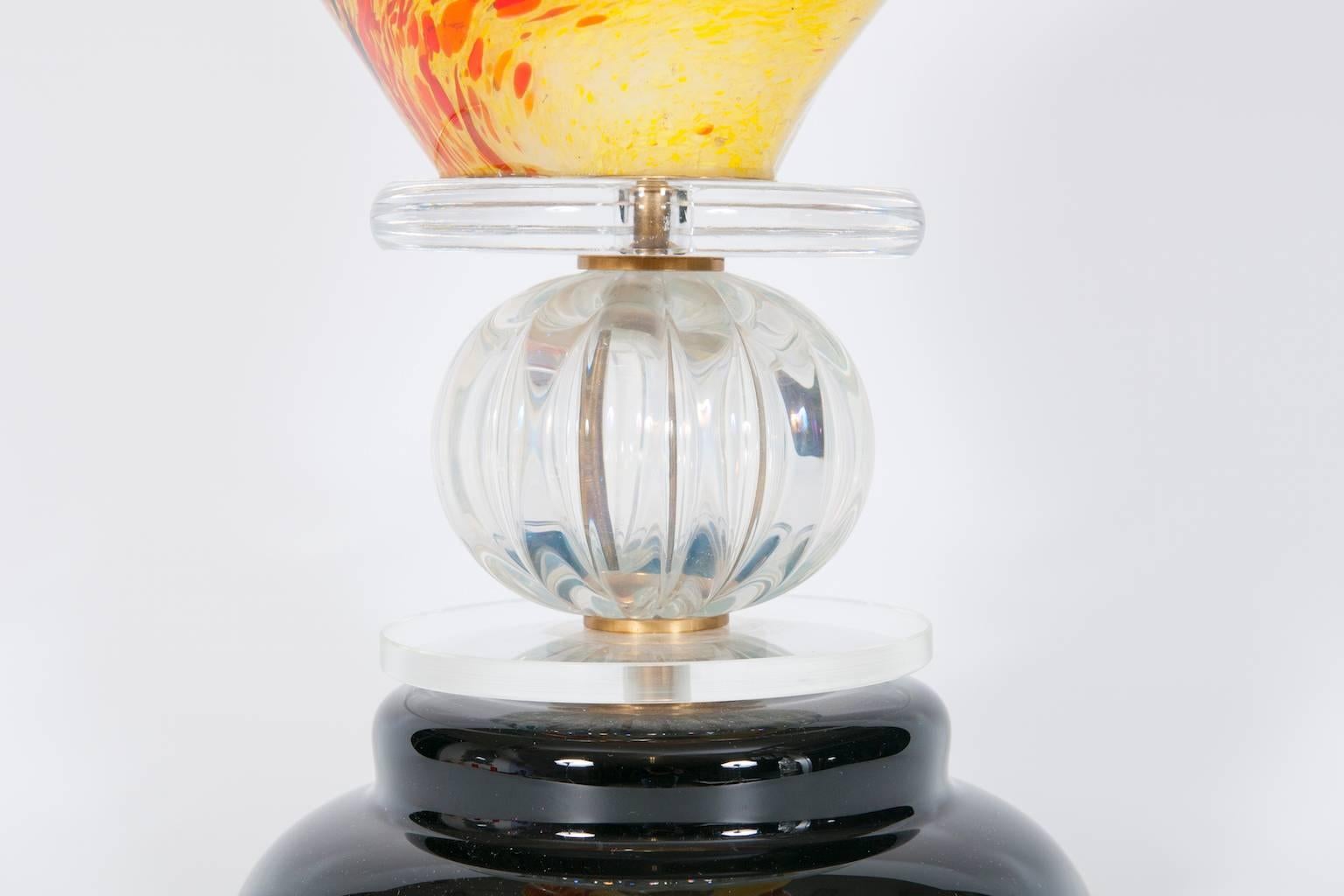 Italienische venezianische Muranoglas-Tischlampe in mehrfarbigem Gelb und Orange, 1970er Jahre im Zustand „Hervorragend“ im Angebot in Villaverla, IT