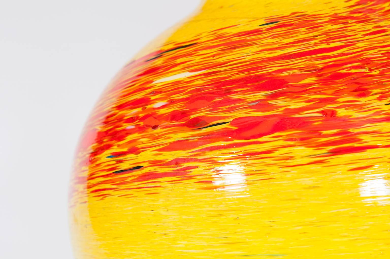 Fin du 20e siècle Lampe de bureau vénitienne italienne en verre de Murano multicolore jaune orange 1970 en vente