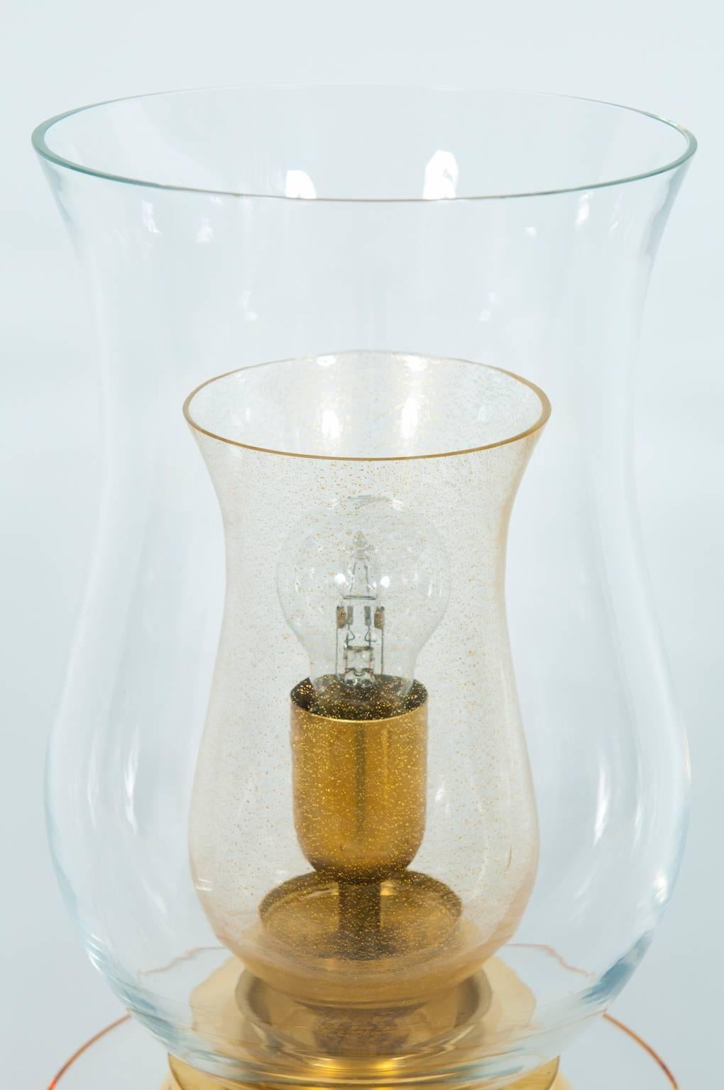 Fin du 20e siècle Lampe de bureau vénitienne italienne, verre de Murano soufflé, en forme de bougie, ambre doré, années 1970 en vente