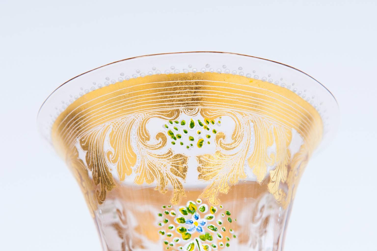 Late 20th Century Handcrafted gold glass goblet from 1970s Murano decored with exquisite gold leaf For Sale