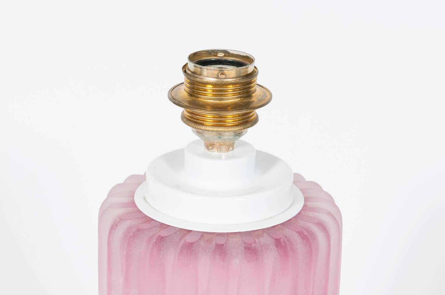 Italian Venetian, Table Lamp, Blown Murano Glass, Pink Digging, Cenedese, 1970s (Ende des 20. Jahrhunderts)