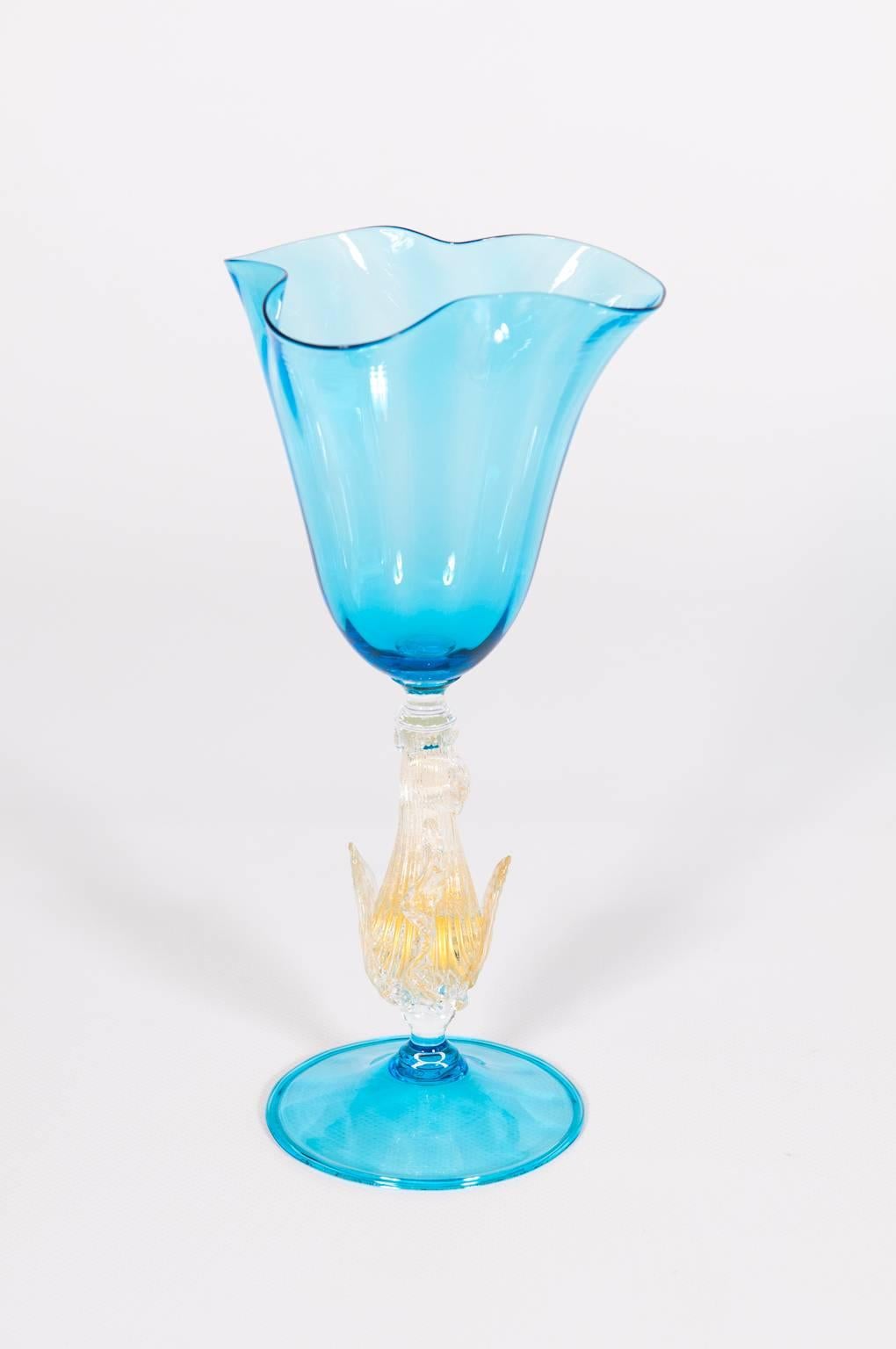 Italian Venetian Handblown Goblet in Murano Glass, in Light-Blue and Gold In Excellent Condition For Sale In Villaverla, IT