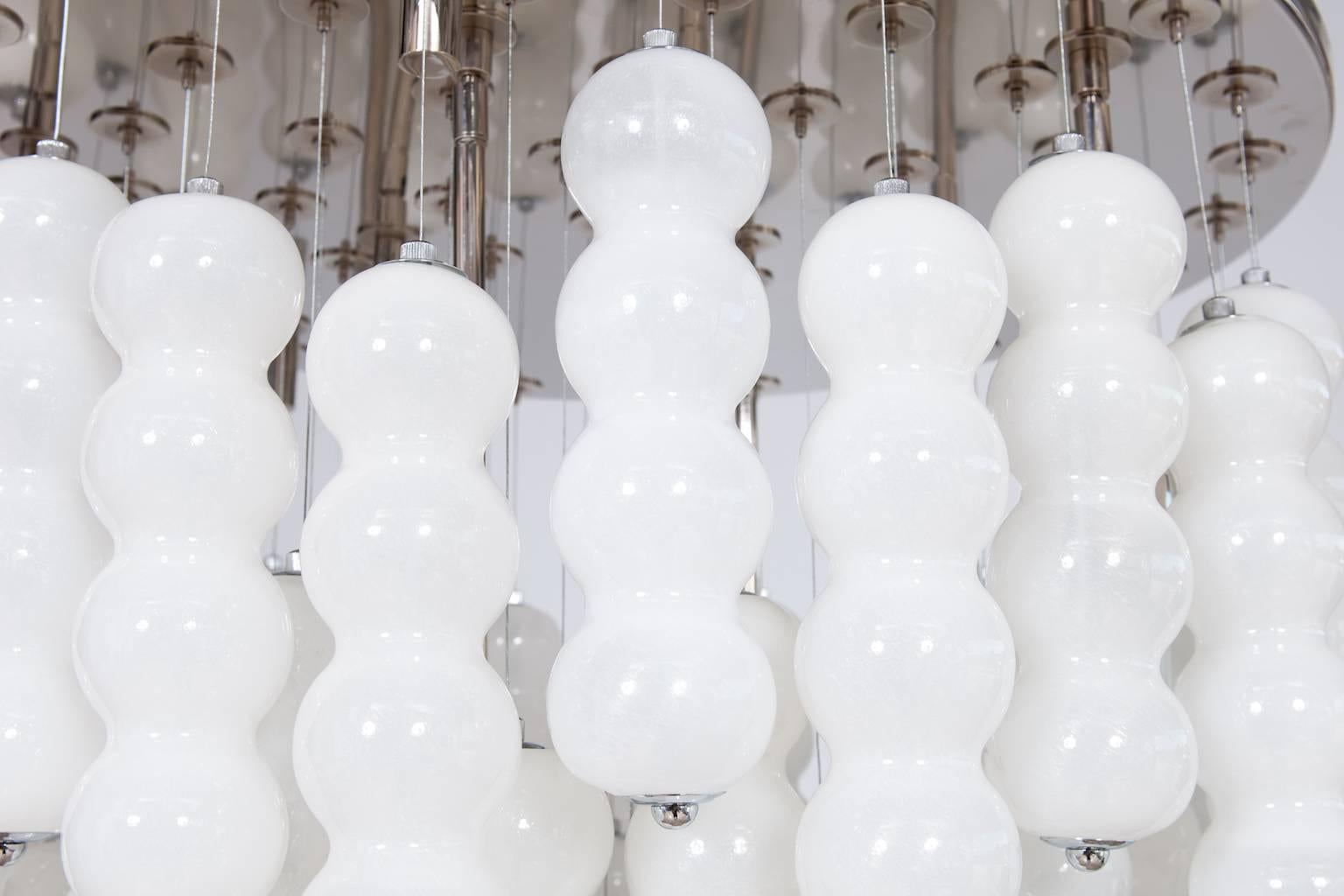 Araña veneciana italiana de cristal de Murano soplado Cadenas blancas Mazzega Años 90 Italiano en venta