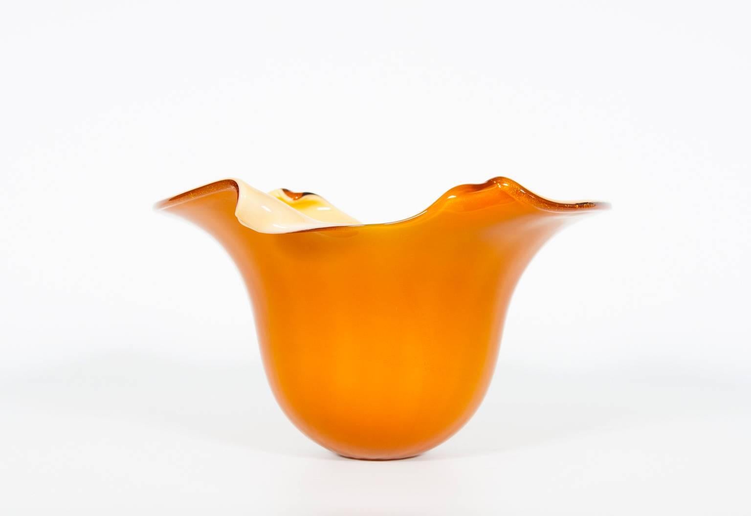 Italian Bowl in Murano Glass Amber and Gold In Excellent Condition For Sale In Villaverla, IT