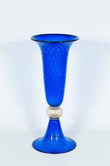 Vaso centrotavola in vetro di Murano di metà secolo, blu azzurro e oro, Italia, anni '70