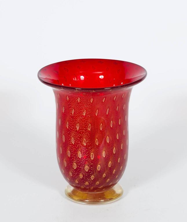 Art Deco Italian Venetian Vase in Murano Glass Red and Gold 1980s For Sale