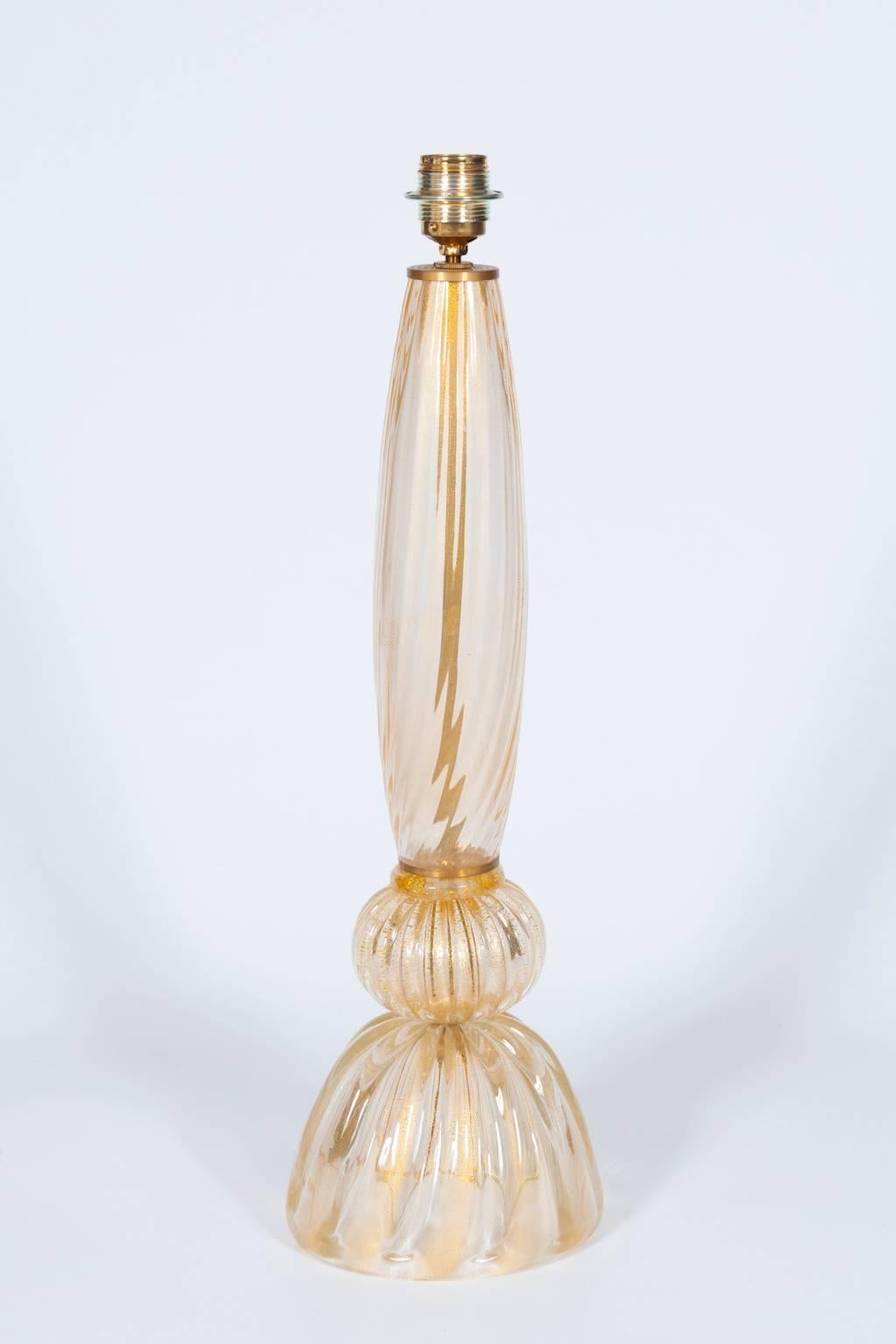 Italienische venezianische Gold-Tischlampe aus Muranoglas, 1980er Jahre (Belle Époque) im Angebot