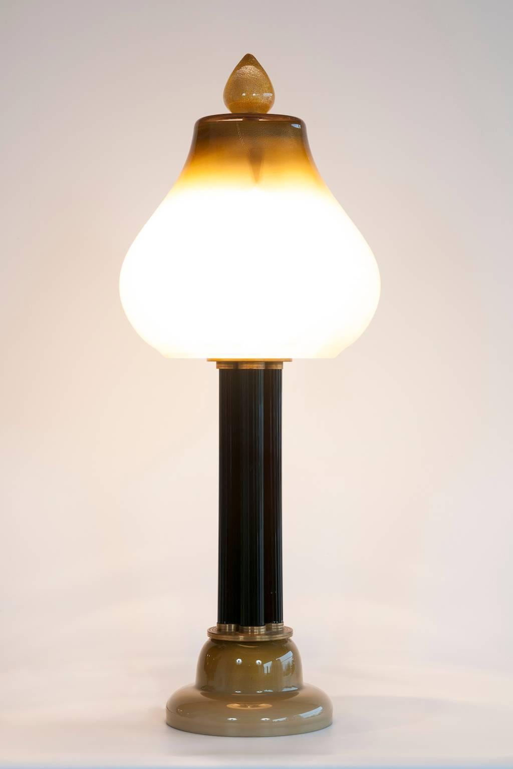Brass Italian Venetian Table Lamp in blown Murano Glass white & gold contemporary For Sale