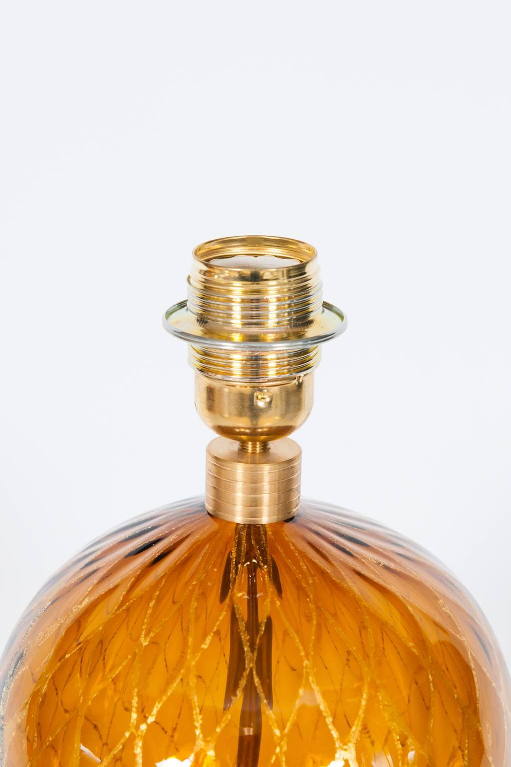 Italian Table Lamp in Blown Murano Glass Amber & 24-Karat Gold 1980s For Sale 3