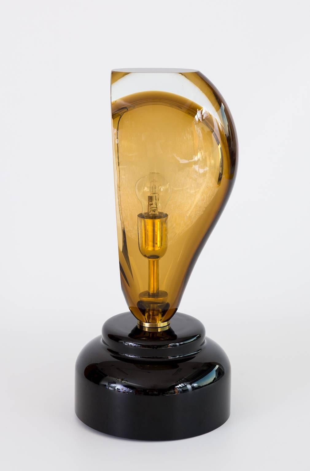 Modern Italian Table Lamp Sculpture in Amber and Black Murano Glass, 1990s For Sale