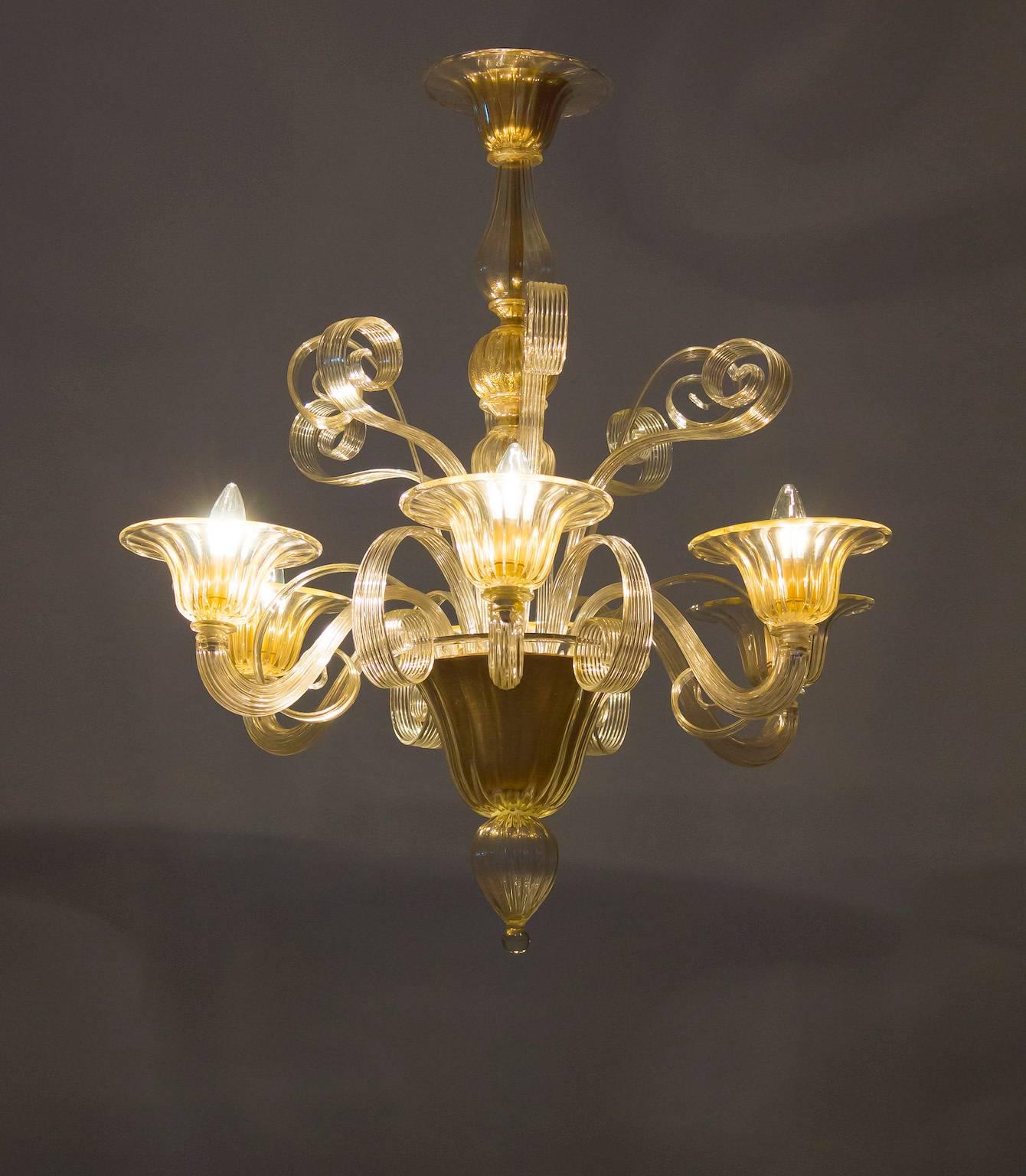 Crafted Blown Murano Glass Chandelier adorned with Gold Pastorals 1990s Italy  For Sale 1