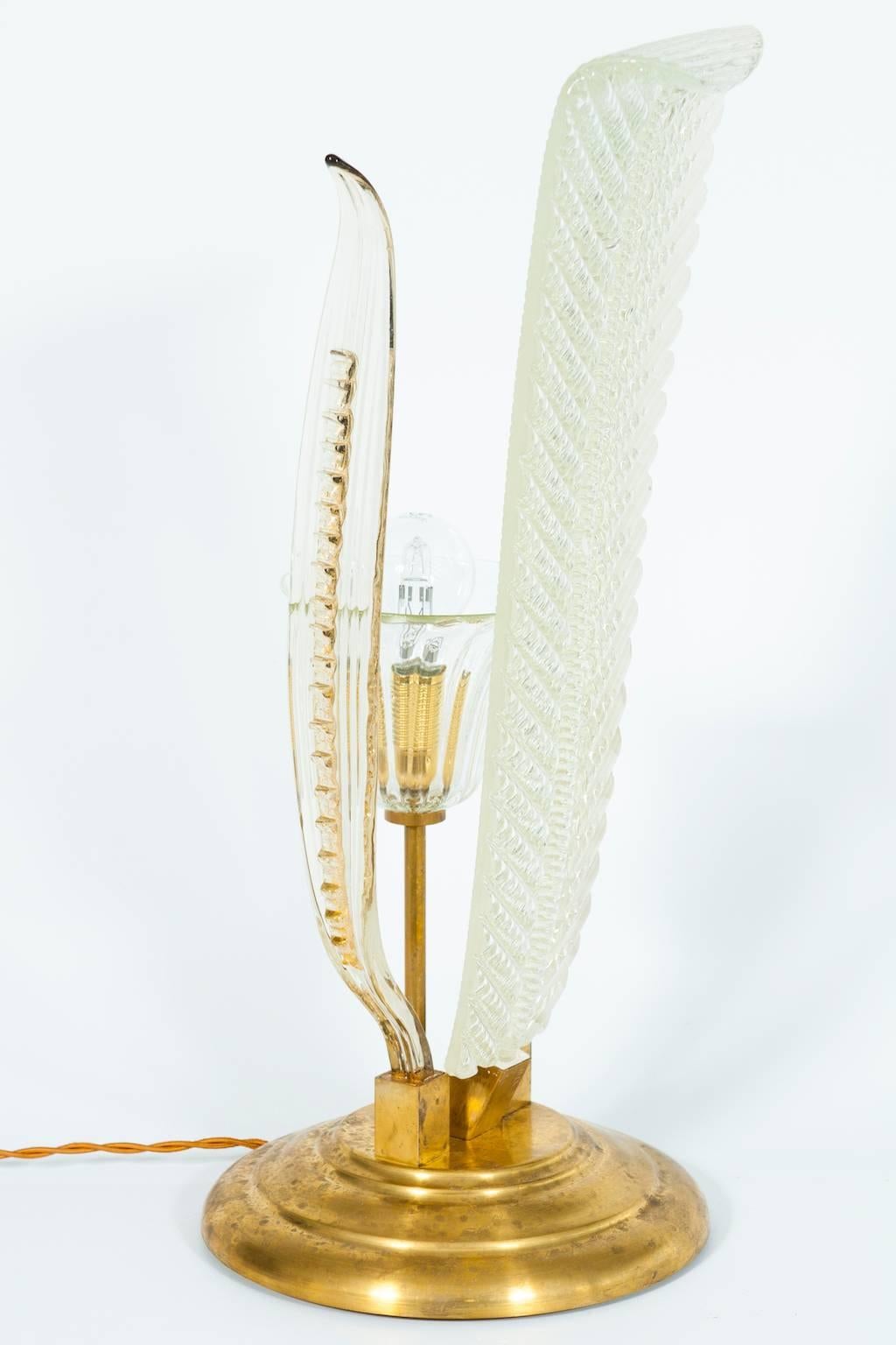 Mid-20th Century Italian Table Lamp in blown Murano glass clear color and brass, 1950s Venice For Sale
