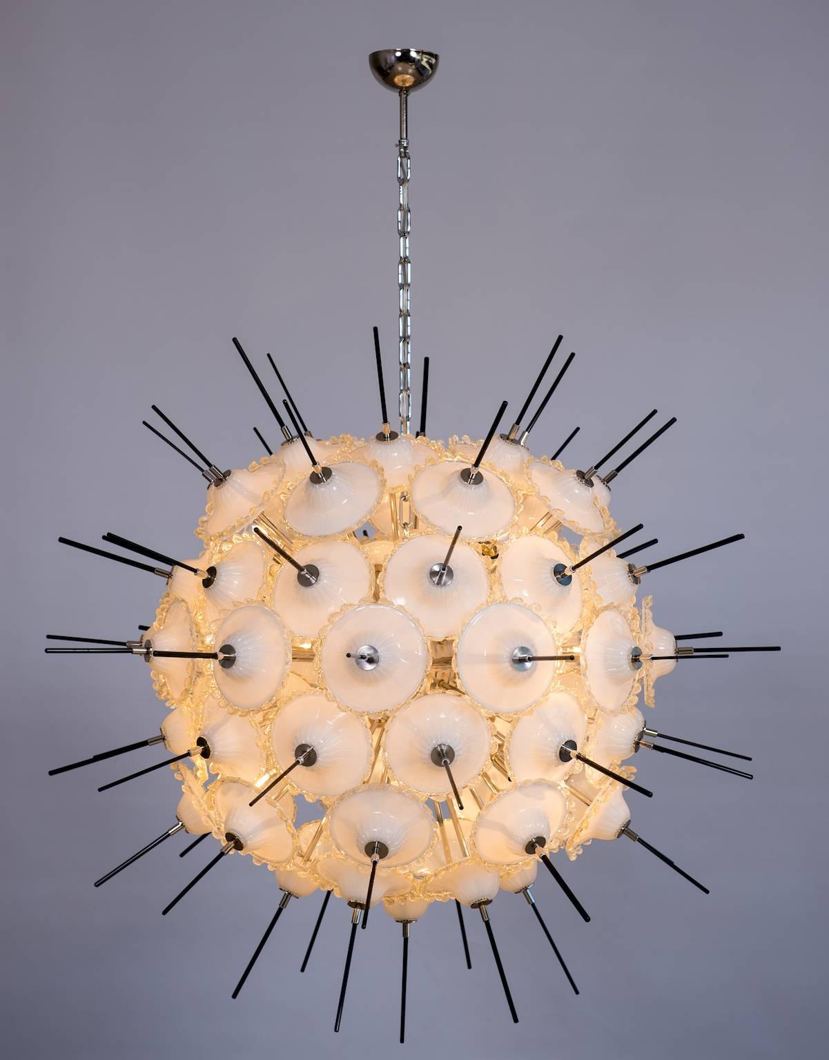 Italian Sputnik Chandelier in Murano Glass 24-Karat Gold 4