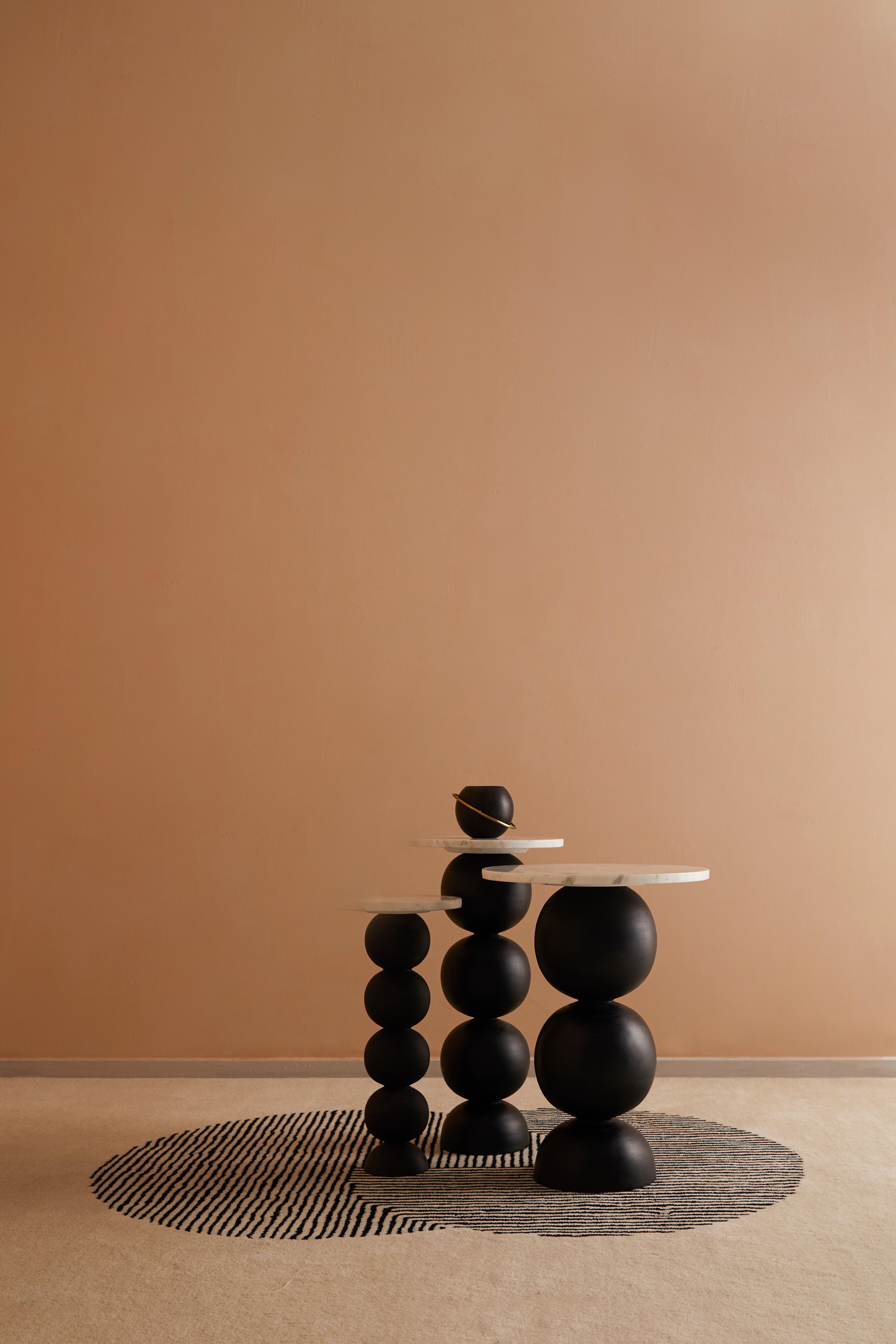 Indien Ball and Ball Table Small Black en vente