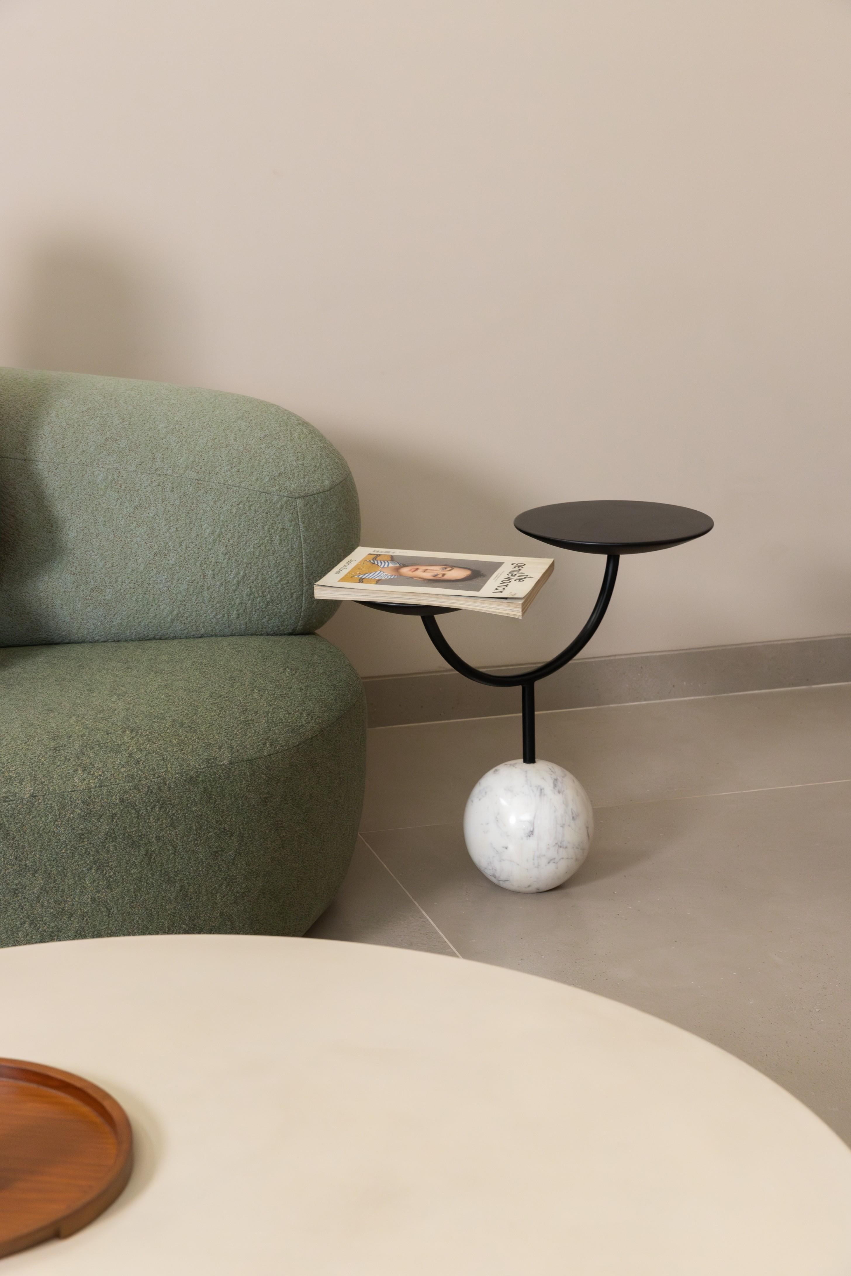 Mesa de Pisos de Bolas en Nuevo estado para la venta en New Delhi, IN