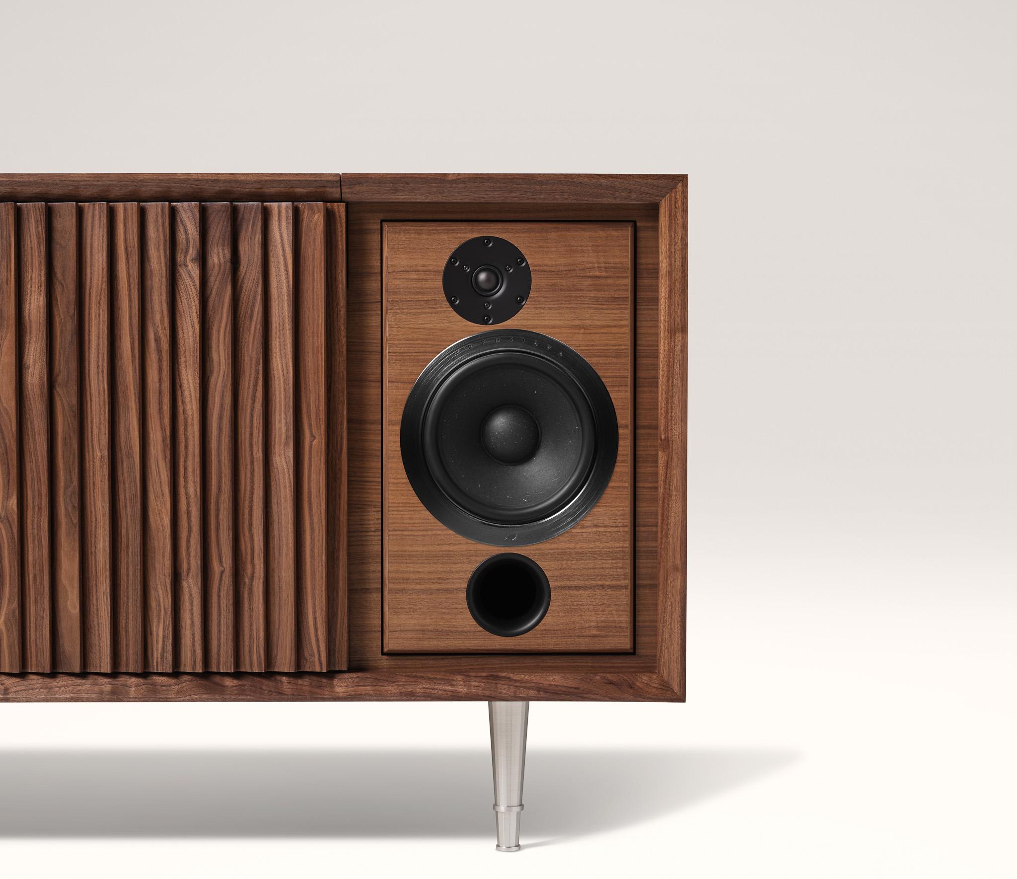 Contemporary Wrensilva M1 record player console with integrated music streaming in walnut For Sale
