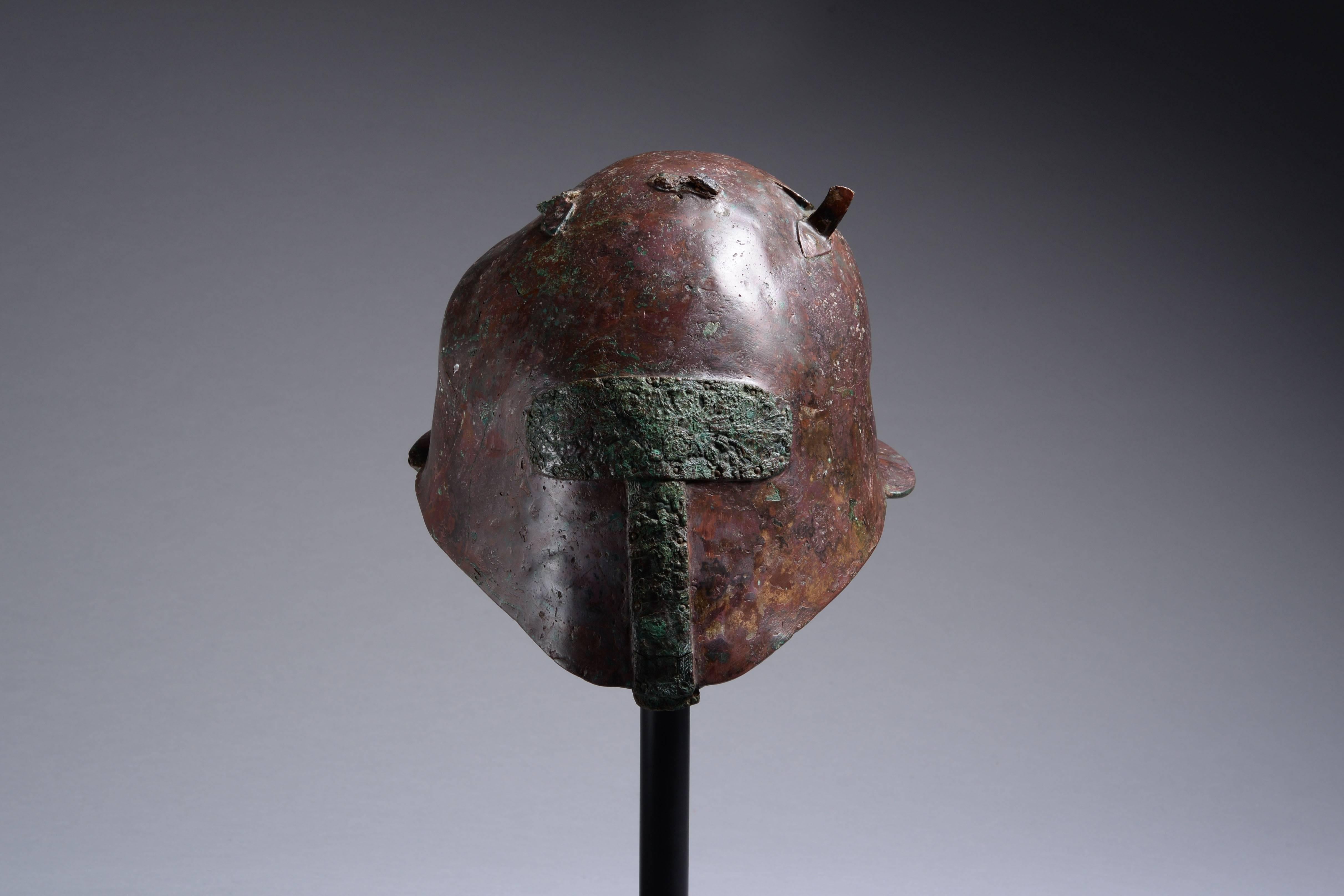 casque grec antique dessin