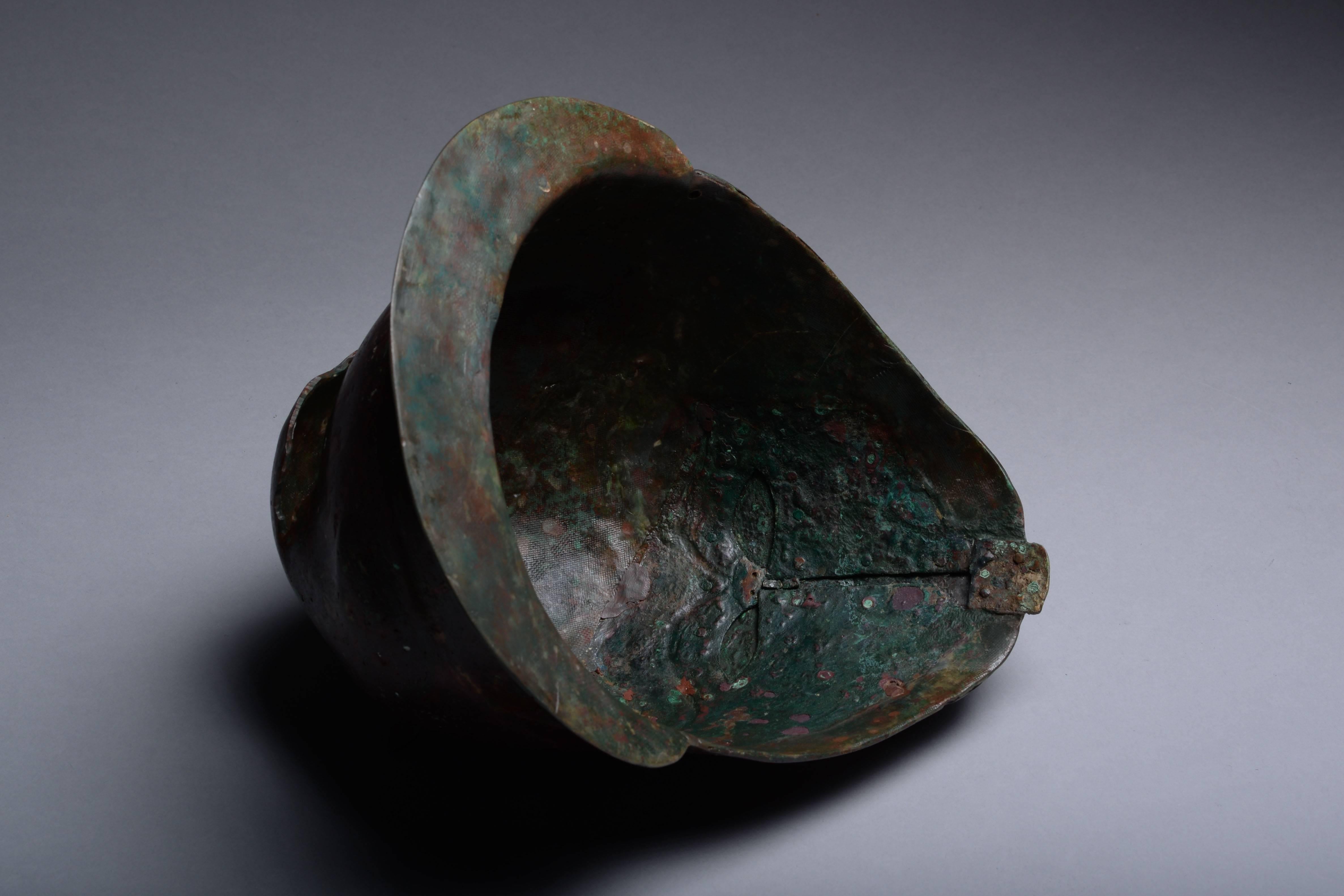 Grec classique Rare casque grec ancien d'apulo corinthien, 450 avant J.-C.