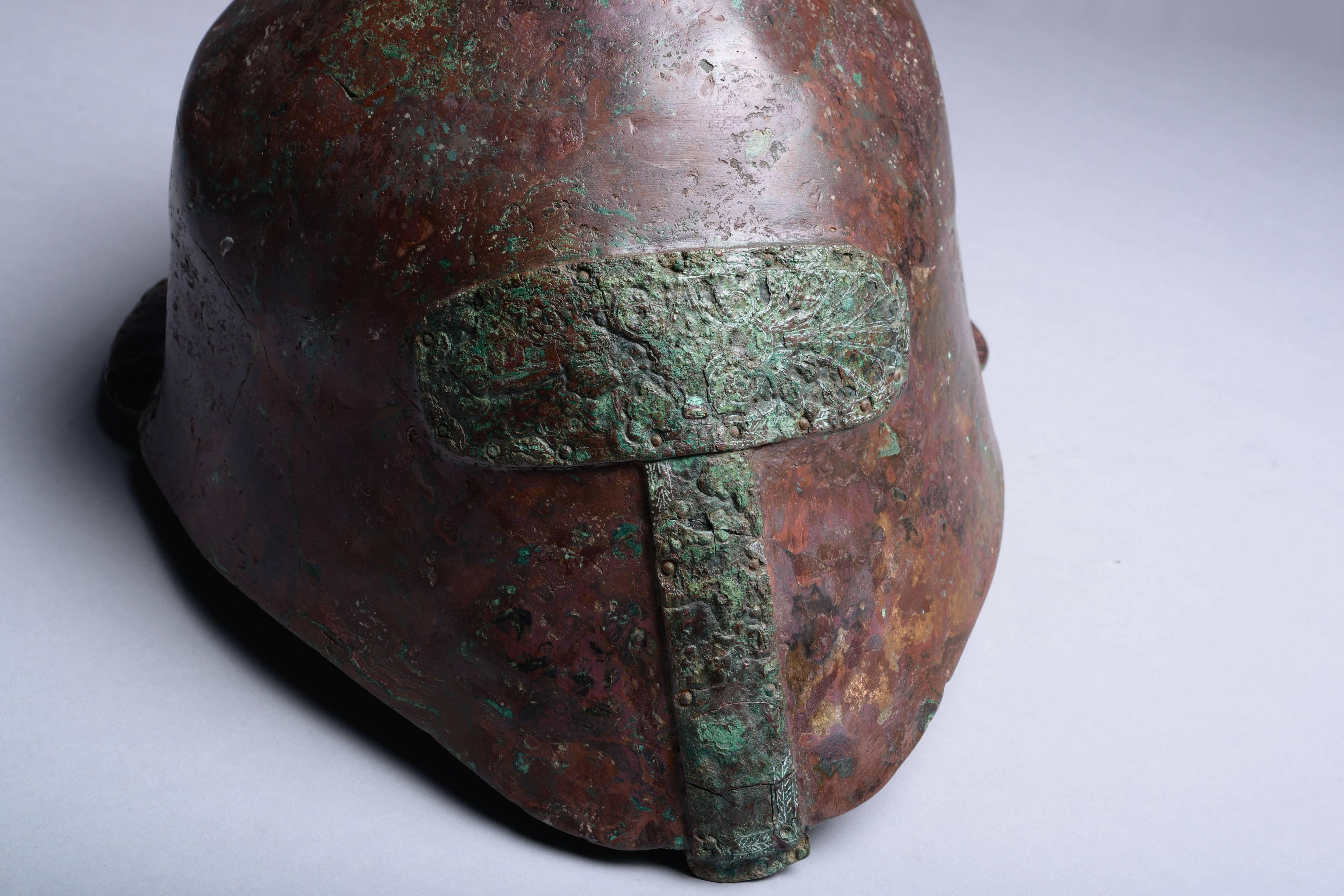 Rare casque grec ancien d'apulo corinthien, 450 avant J.-C. Excellent état à London, GB