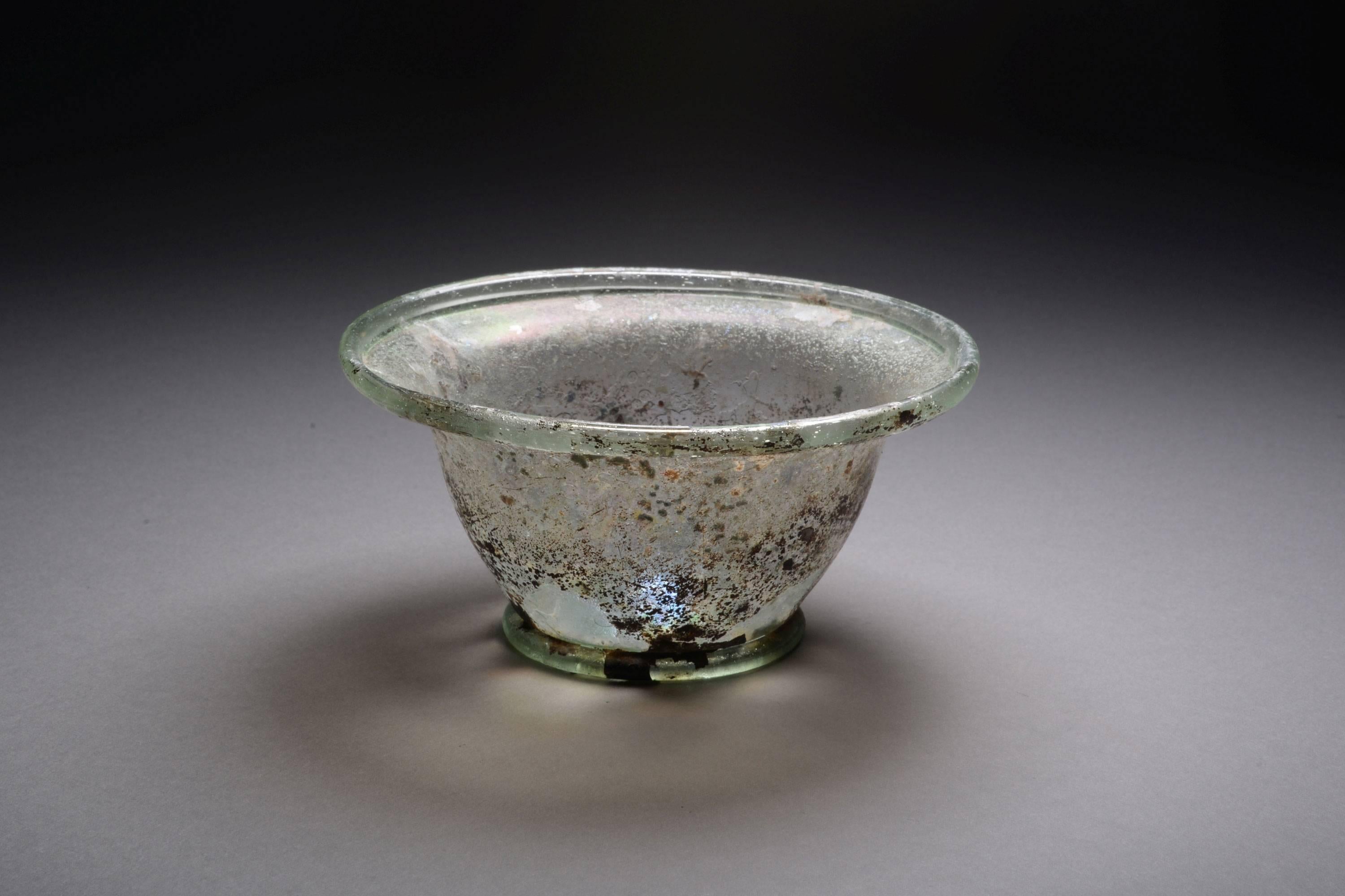 Ancient Roman Glass Patella Cup, 100 AD In Excellent Condition In London, GB
