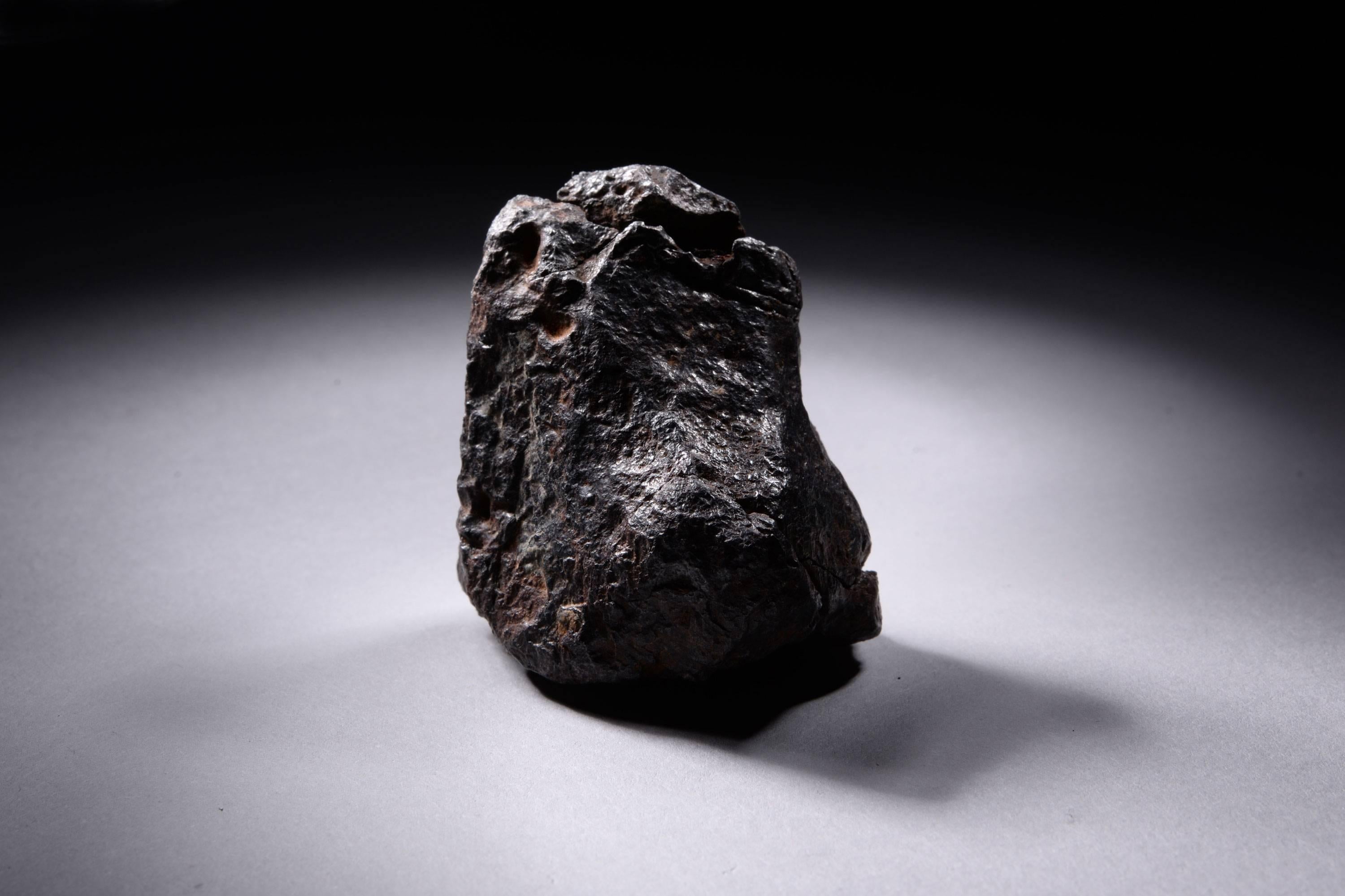 Eisen Meteorit aus der Odessa-Keramik, Texas 2
