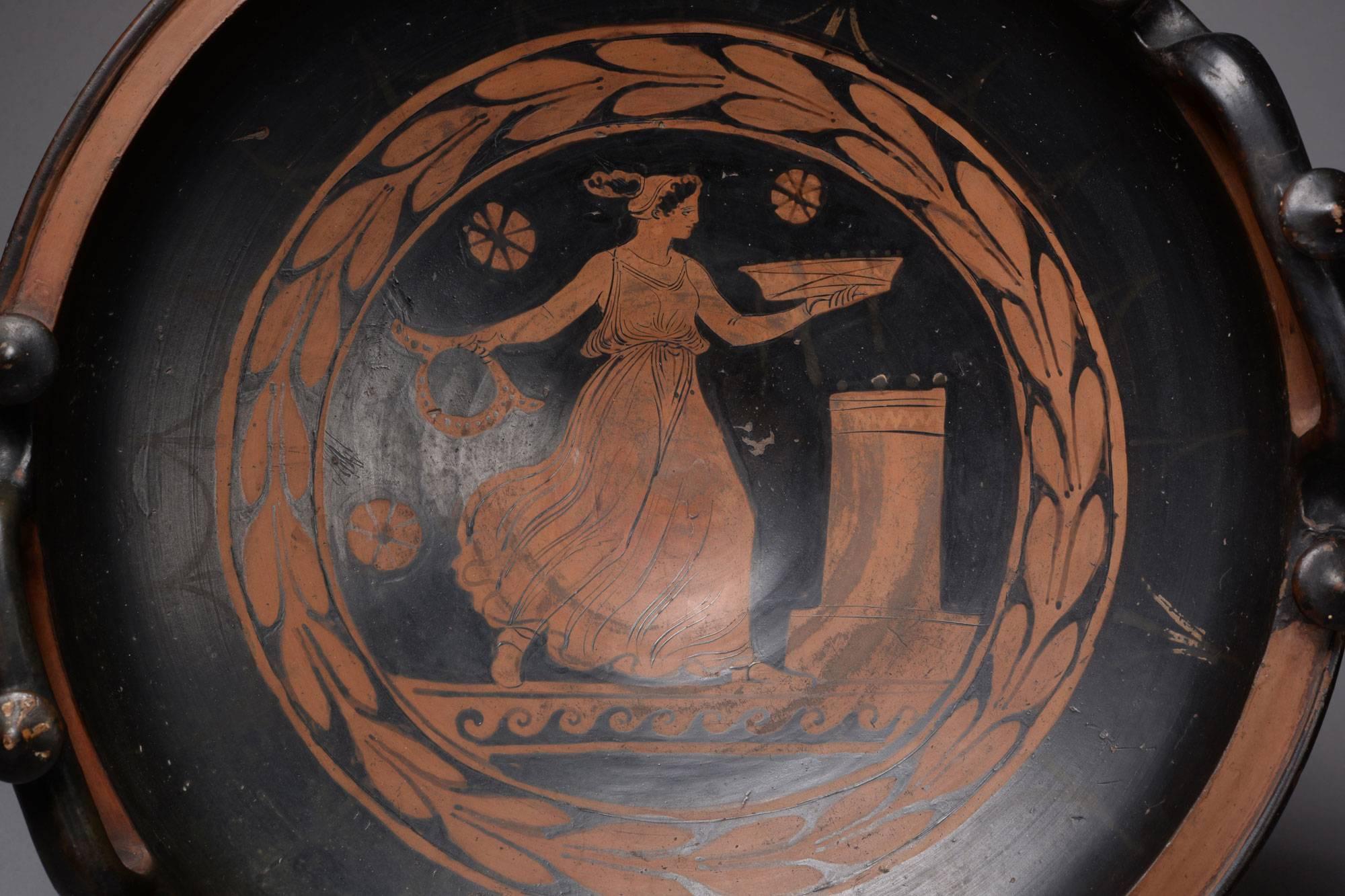 Large Ancient Greek Red Figure Patera, 320 BC In Excellent Condition In London, GB