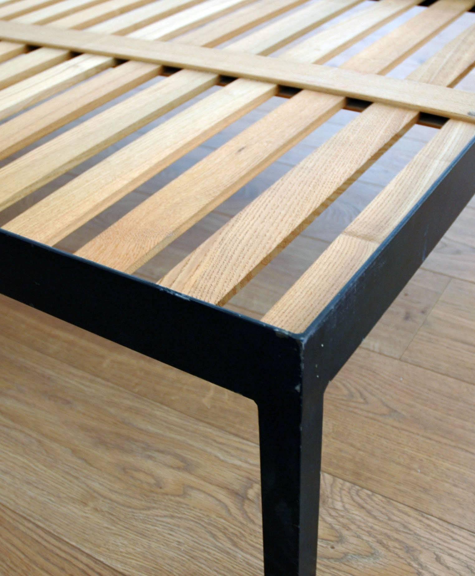 Mid-Century Modern Ulm Bed GB1085 by Hans Gugelot