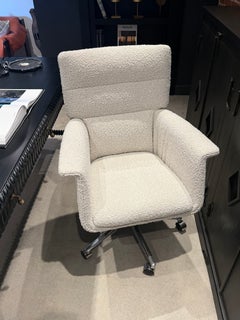 Chaise de bureau en bouclé blanc ; chaise pivotante à roulettes ; tissu haute performance