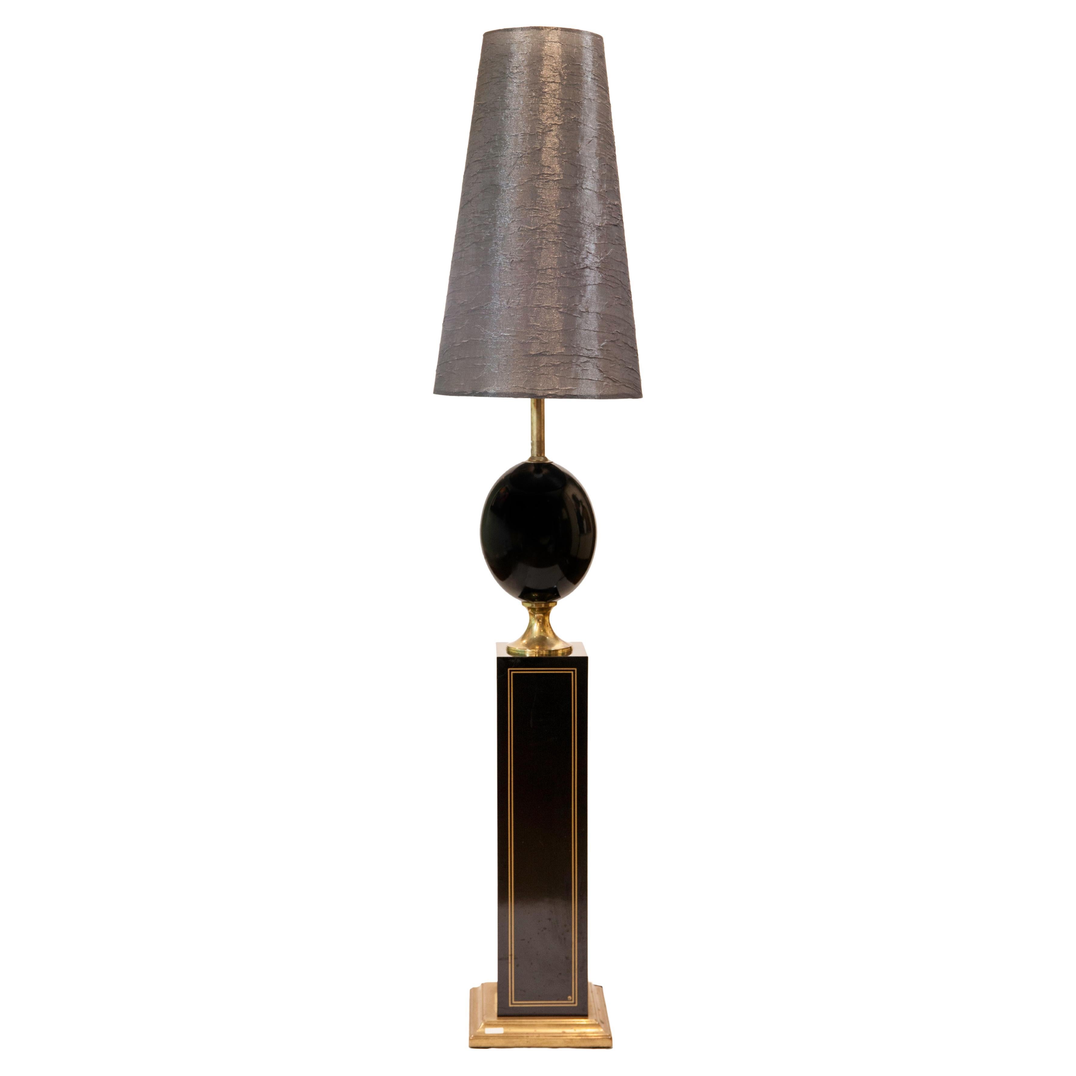 1970s Maison Le Dauphin Lámpara de pie francesa latón negro tejido madera lacada