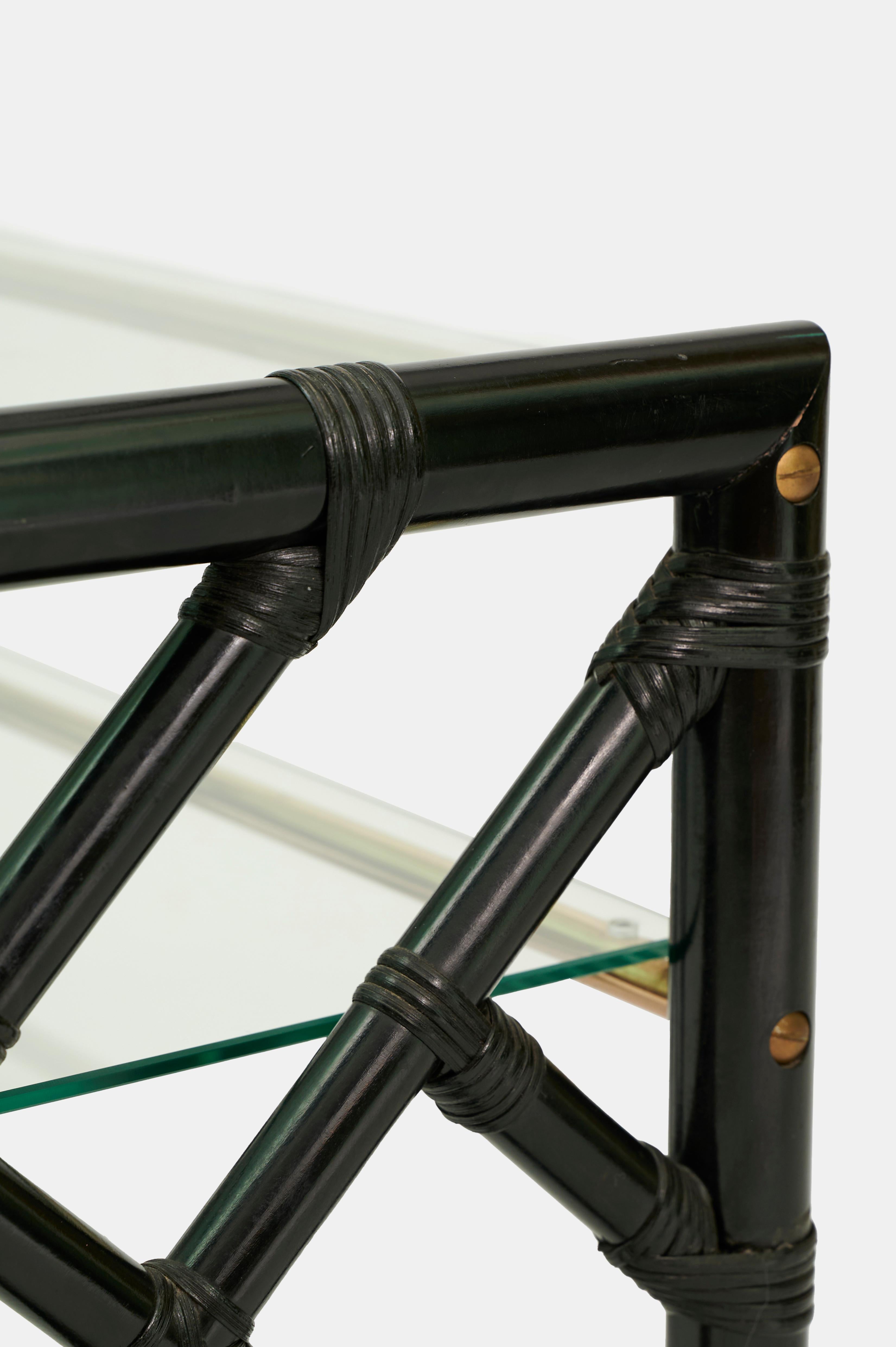 italien 1970/'s Dal Vera Faux Bamboo Side Tables Black Glass Brass Italian Bedside en vente