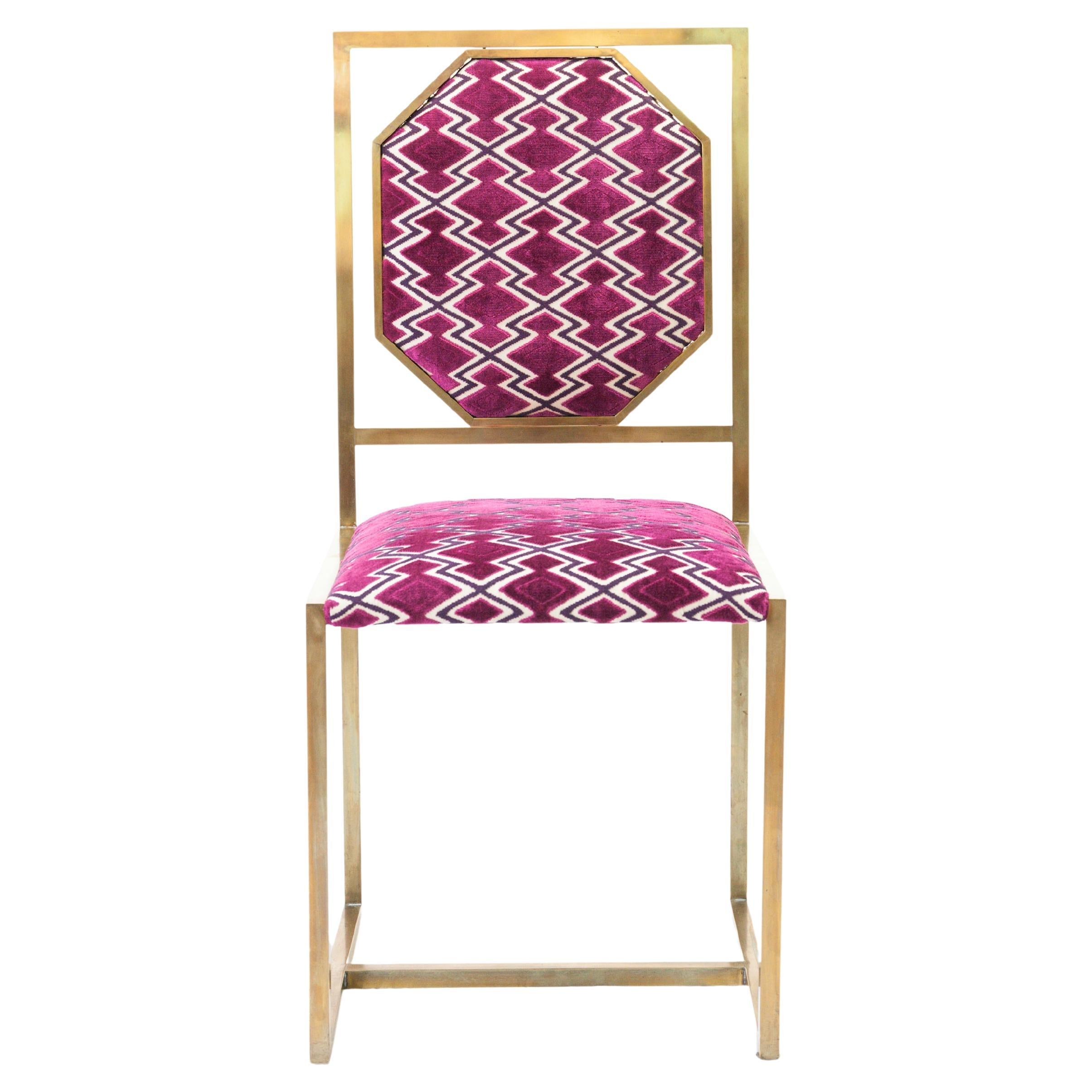 Set di quattro sedie Romeo Rega degli anni '60 in tessuto rosa porpora e ottone in vendita