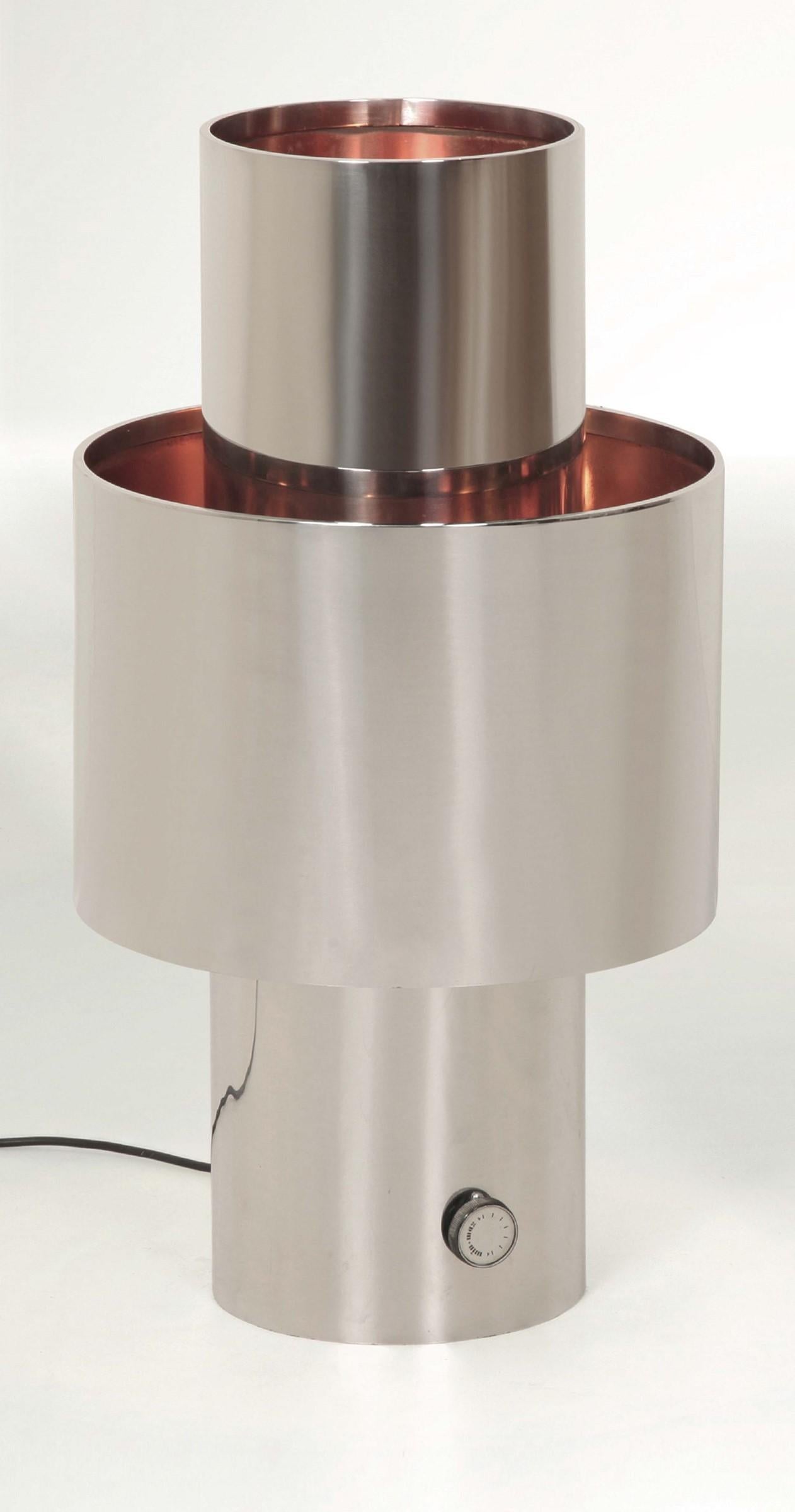 Mid-Century moderno 1968 Willy Rizzo Love Lampada da tavolo in acciaio color rame argento in vendita