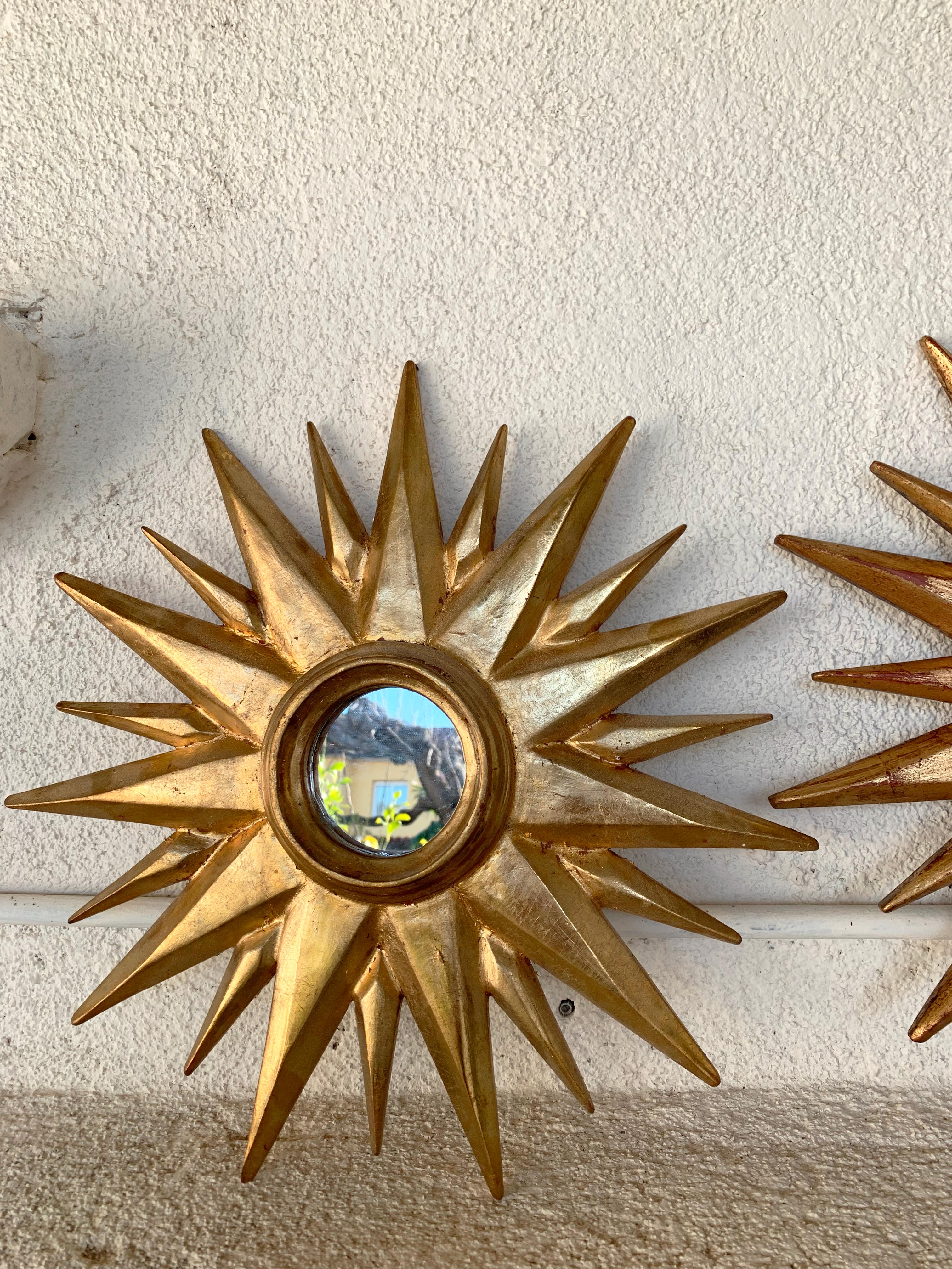 Late 20th Century Sunburst Carved Golden Mirrors, a Pair For Sale 3