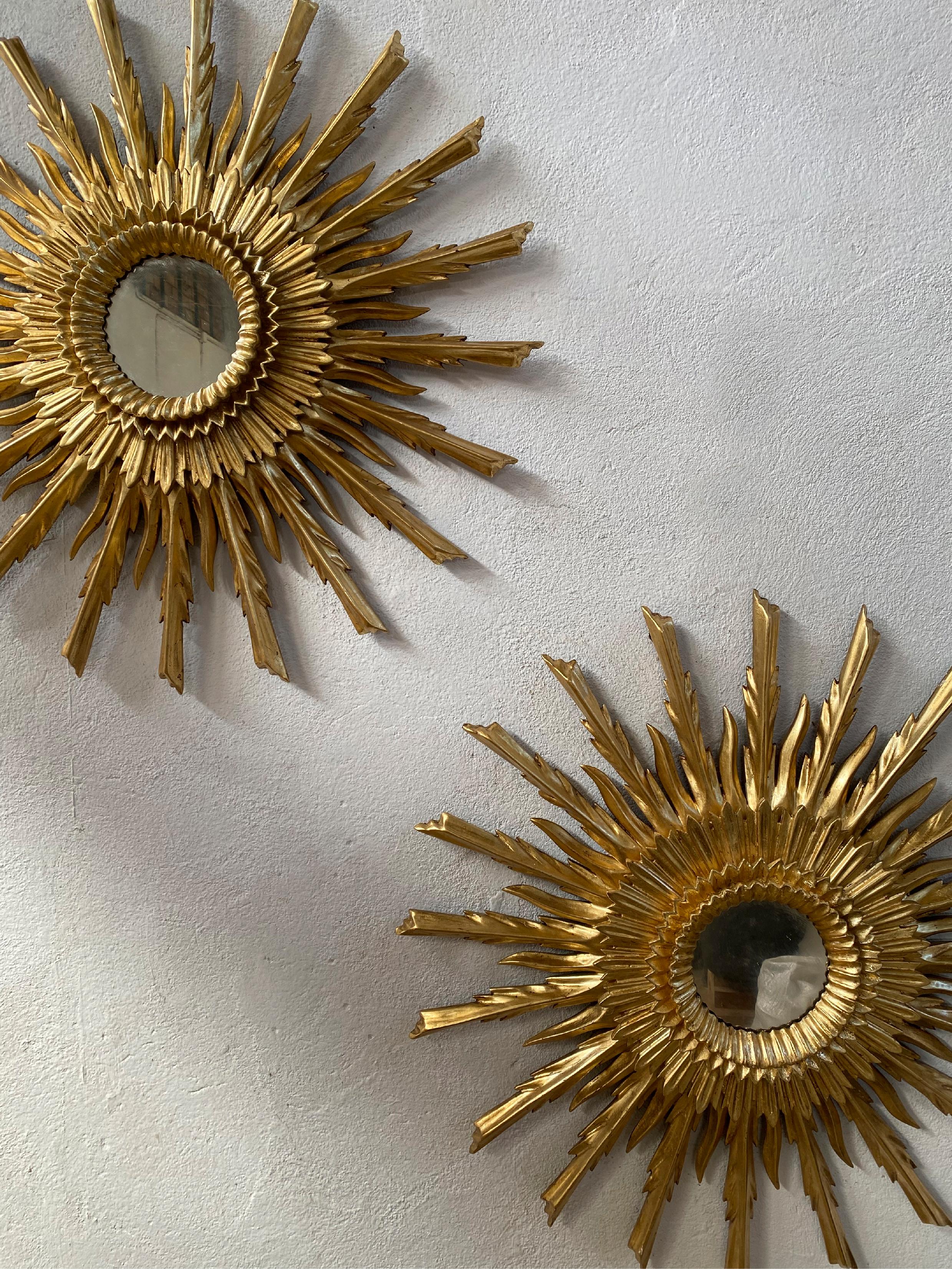 Hand-Carved Pair of Mid 20th Century Style Sunburst Carved Golden Mirrors For Sale