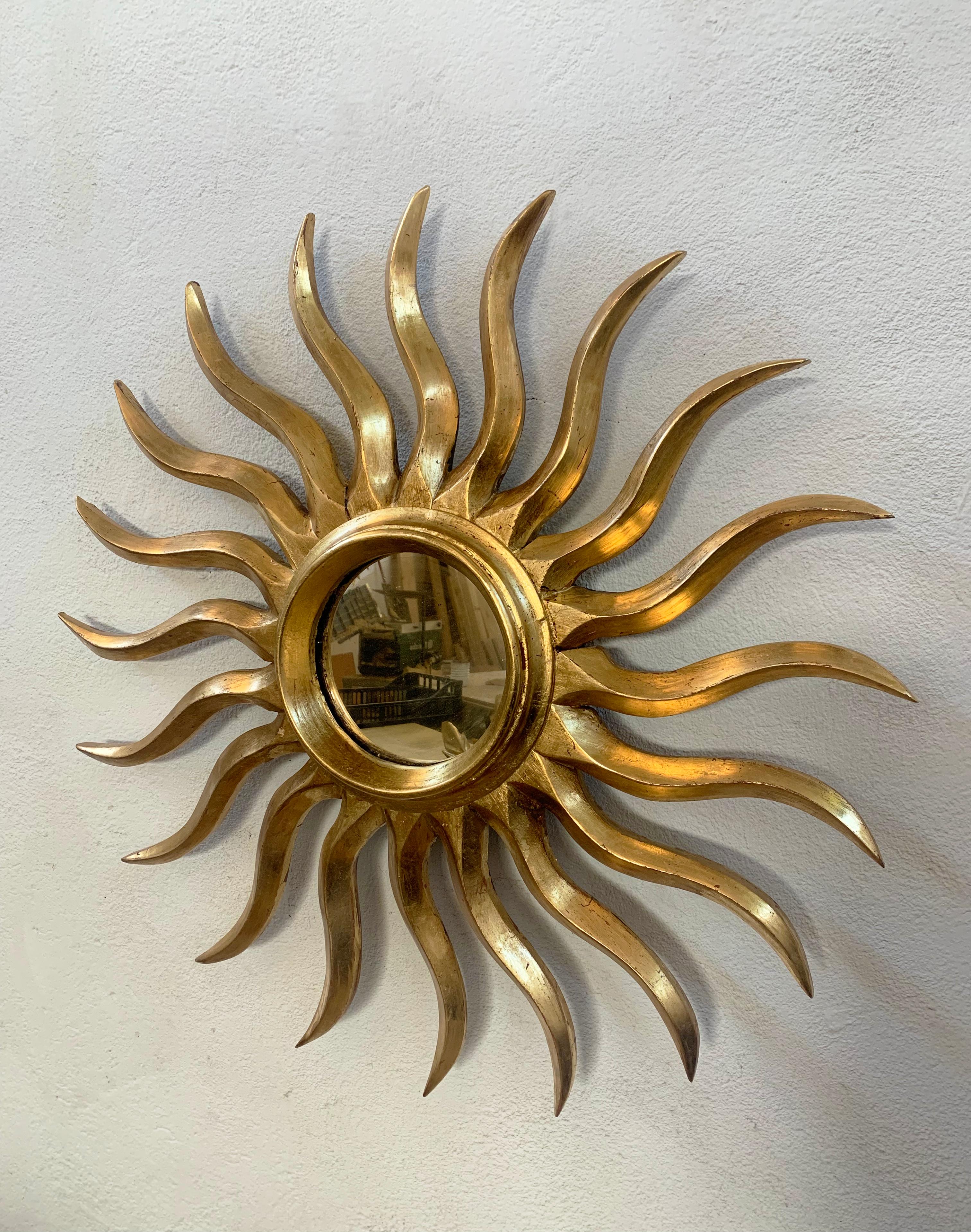 Sunburst geschnitzt Goldener Spiegel (Spanisch) im Angebot
