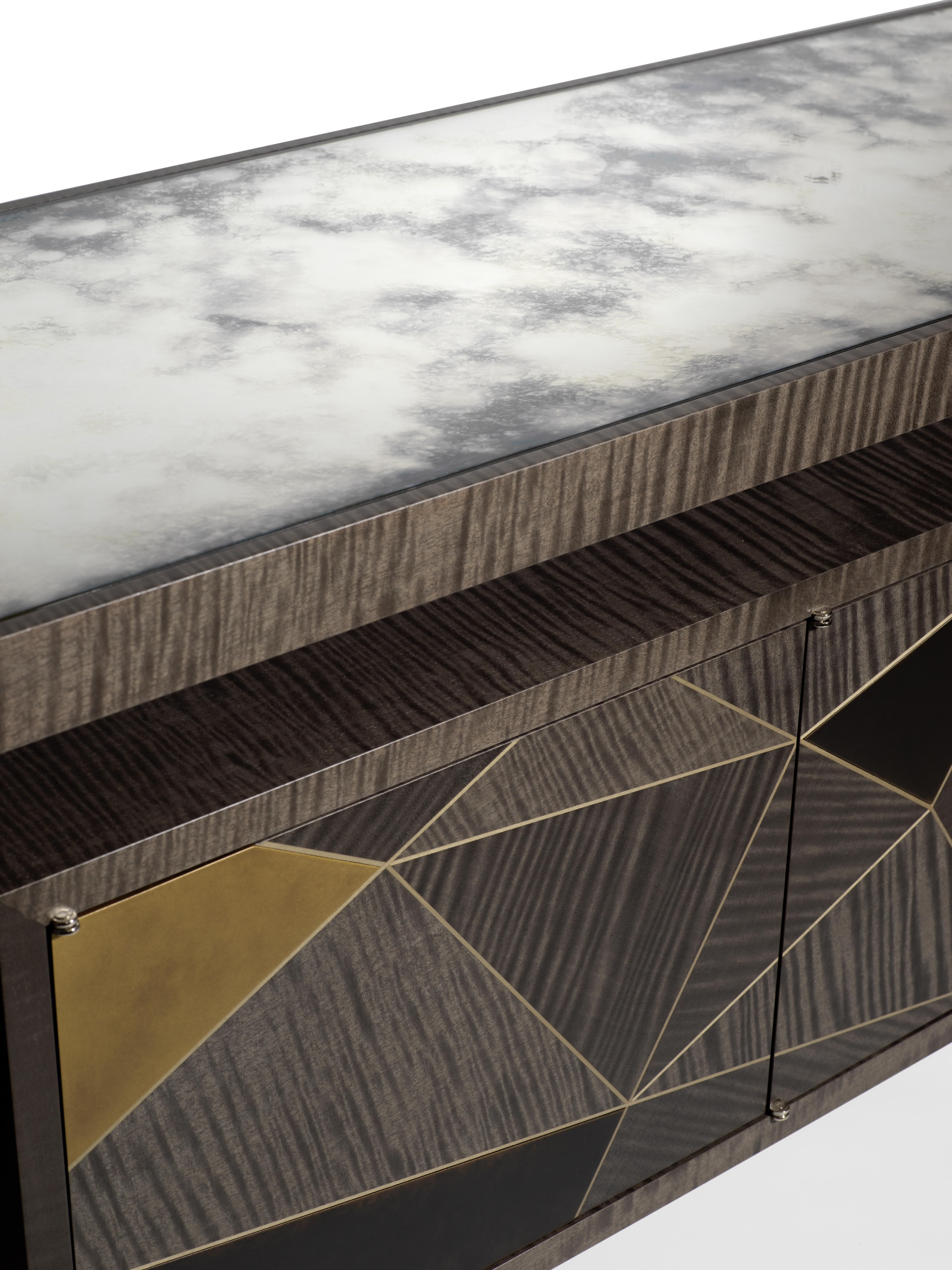 Console en bois gris foncé, façade en marqueterie, 3 portes et plateau miroir Neuf - En vente à London, GB