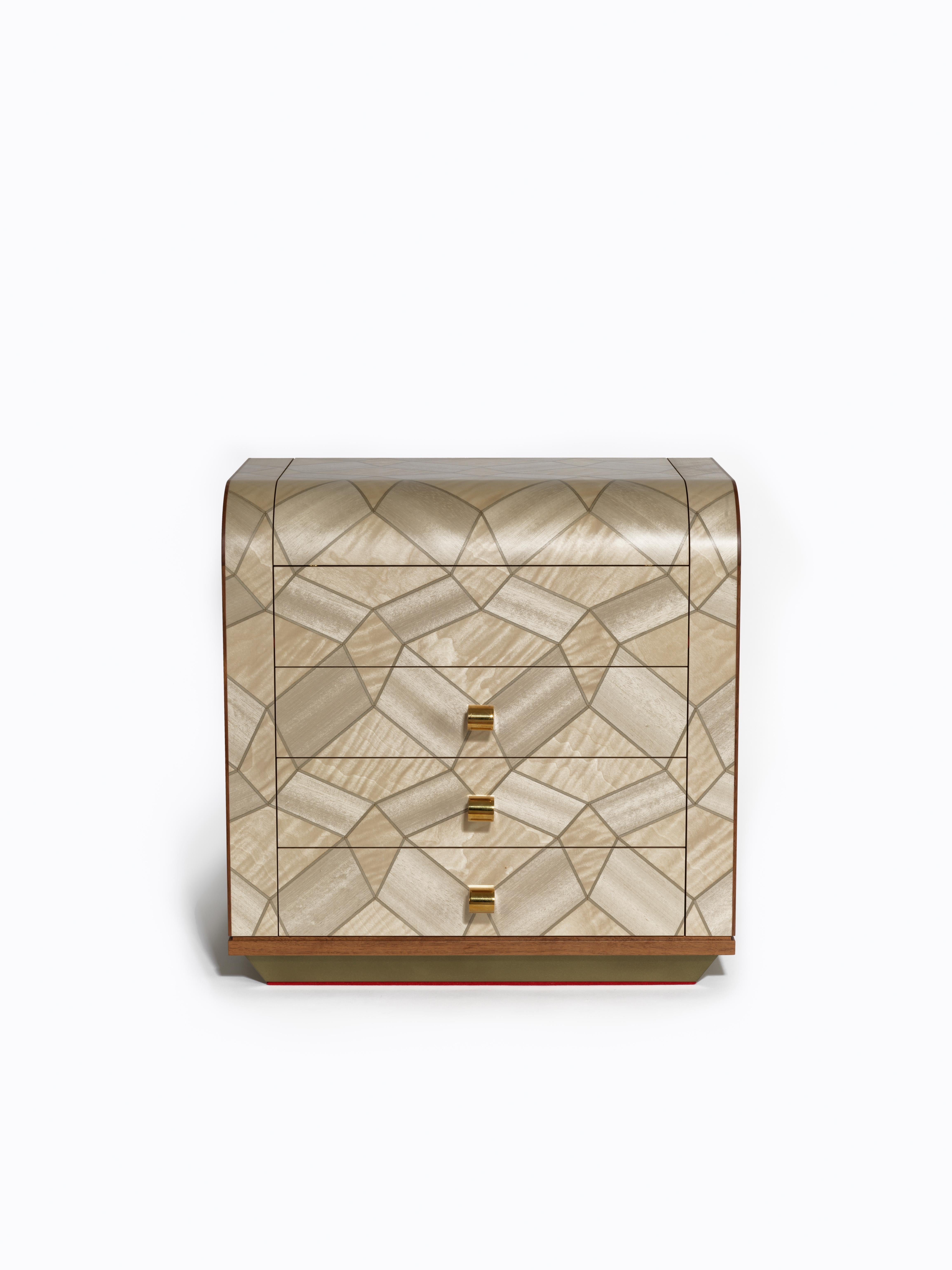Adura Perle Schmuckkästchen in Ripple Sycamore und rotem Wildlederfutter (Britisch) im Angebot