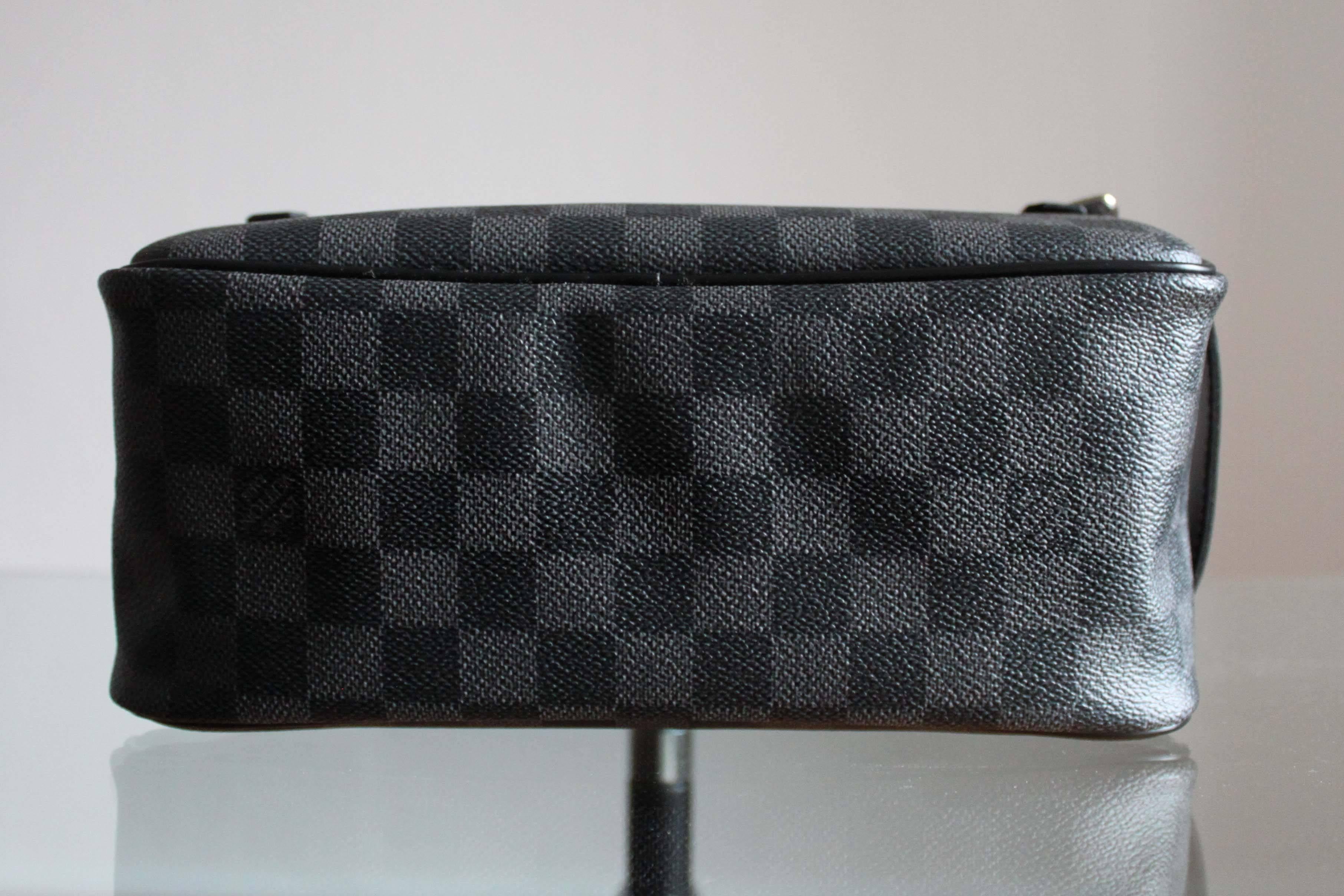 Modern Toiletry Pouch by Louis Vuitton in Damier Graphite