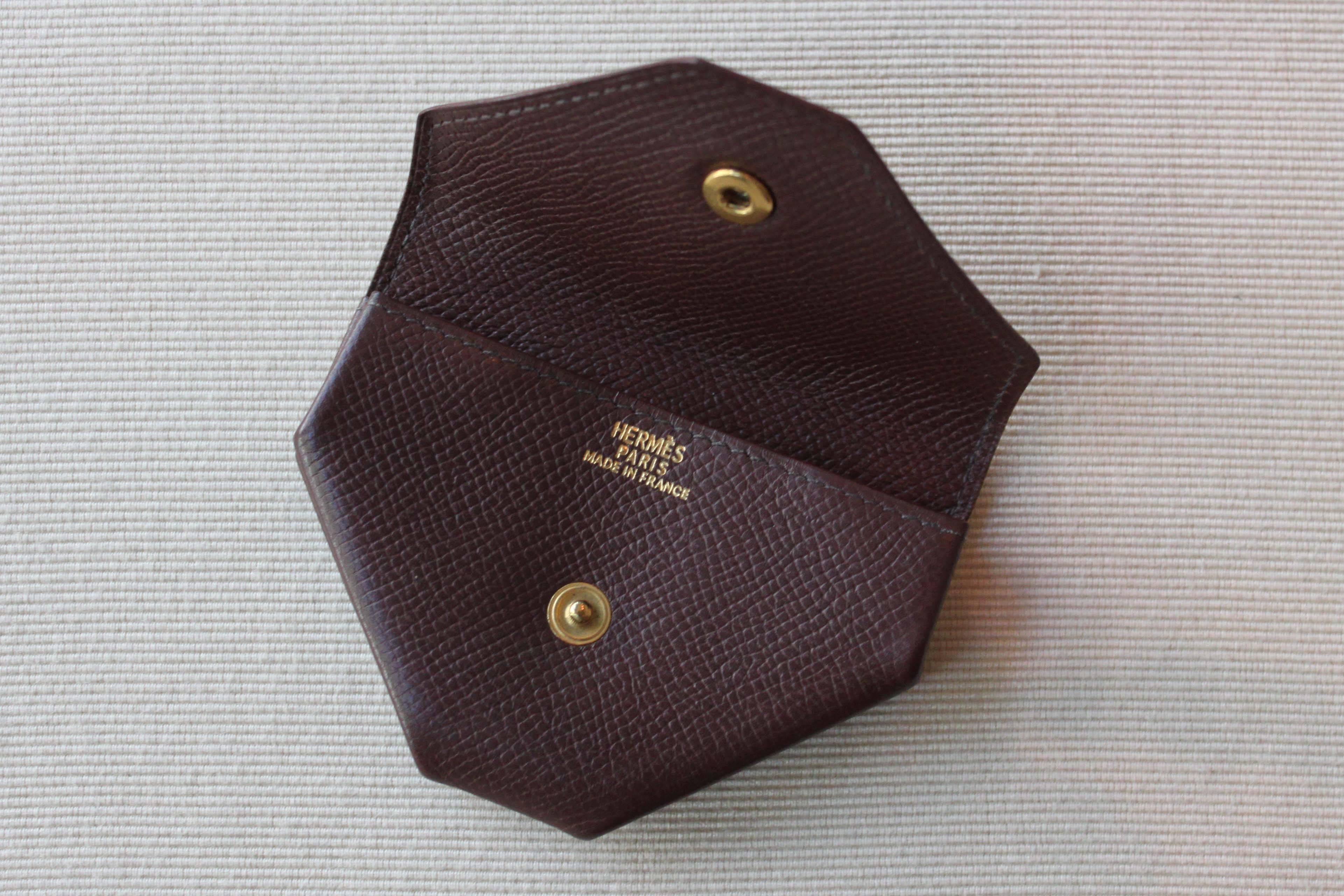 Vintage Hermès change purse in Epsom calfskin. Does not include packaging/dust bag.