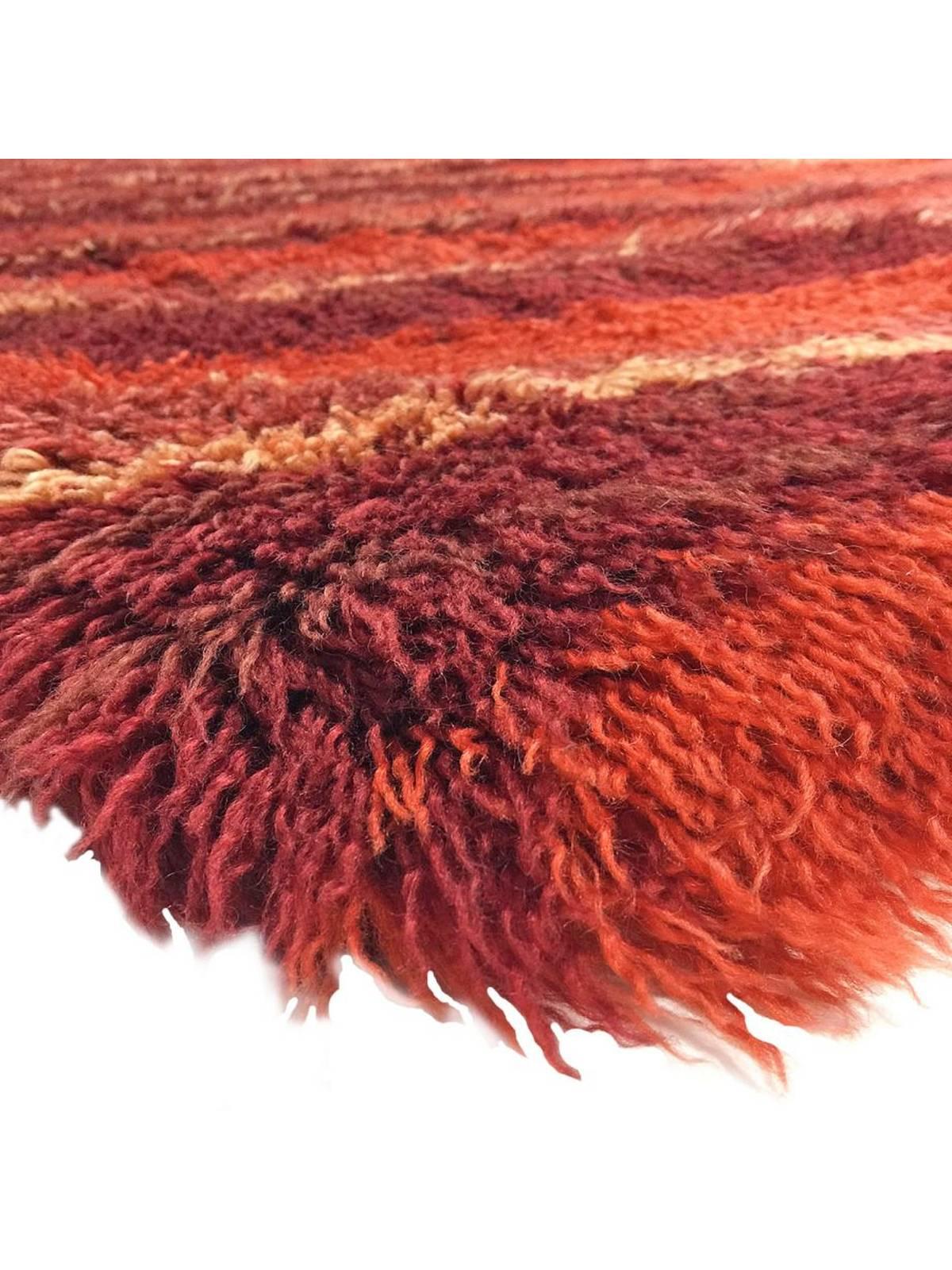Turkish Red Shag Rug In Excellent Condition For Sale In Vancouver, BC